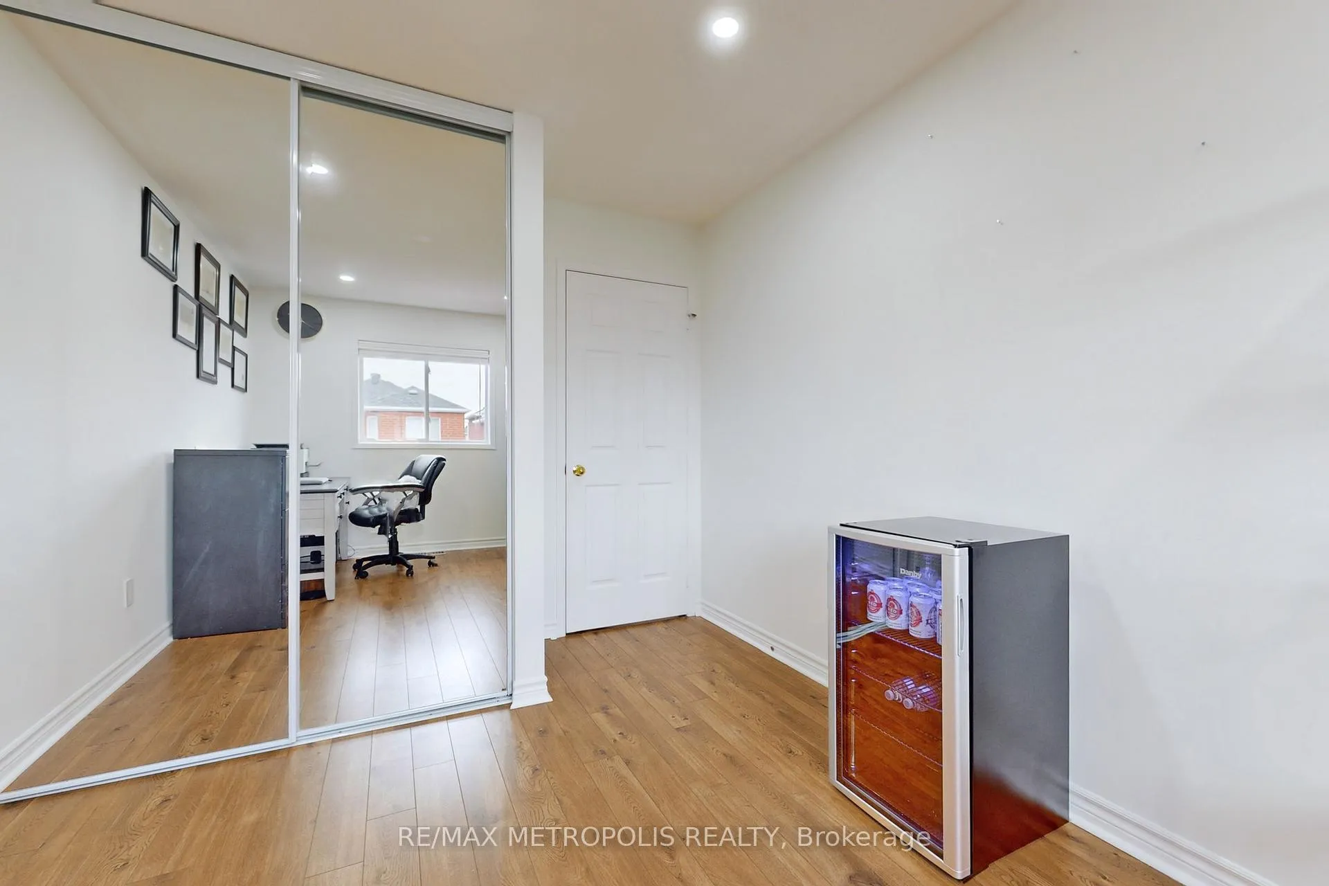 Photo 21 of 14 Piazza Crescent, Vaughan, West Woodbridge — HOMEH