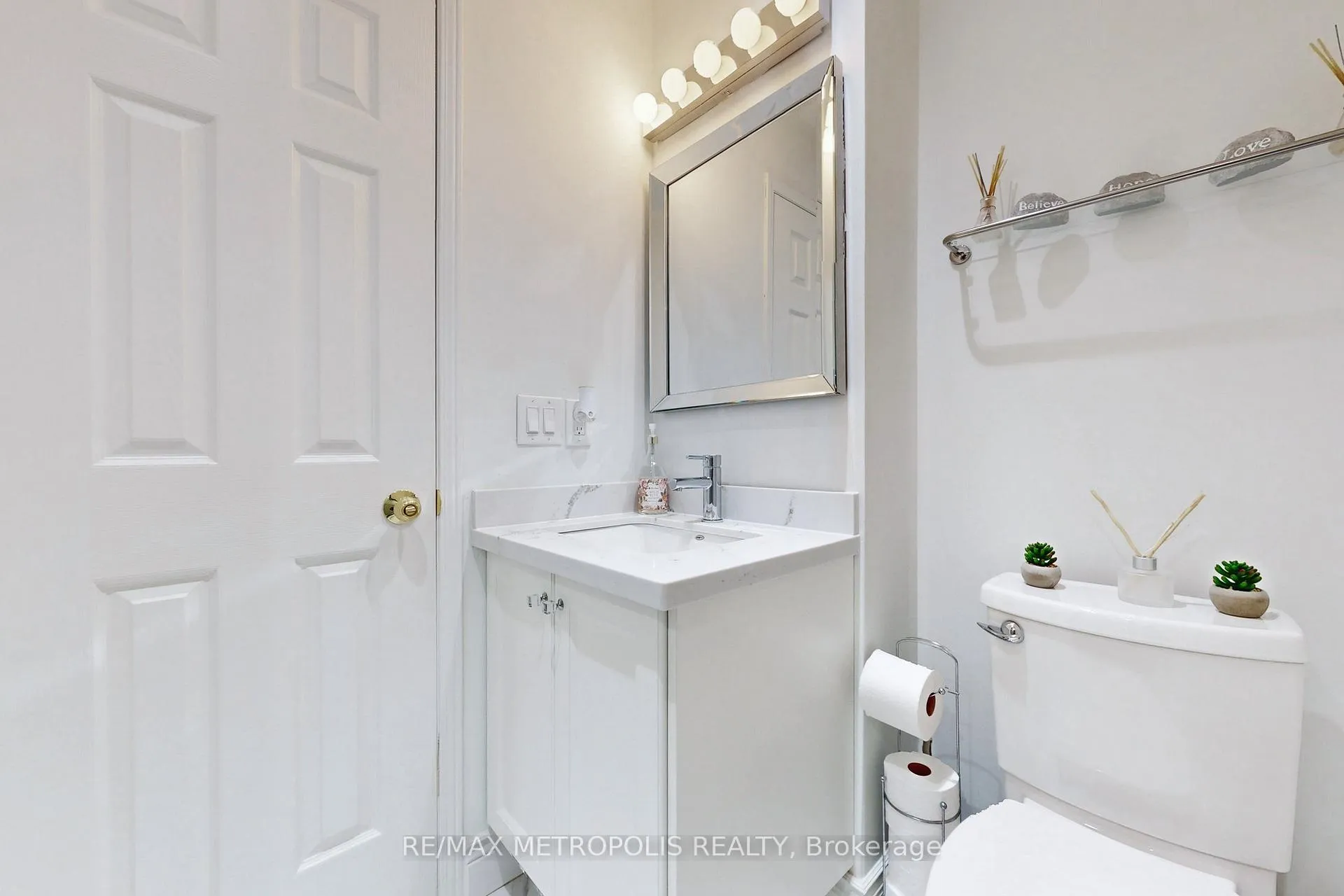 Photo 23 of 14 Piazza Crescent, Vaughan, West Woodbridge — HOMEH