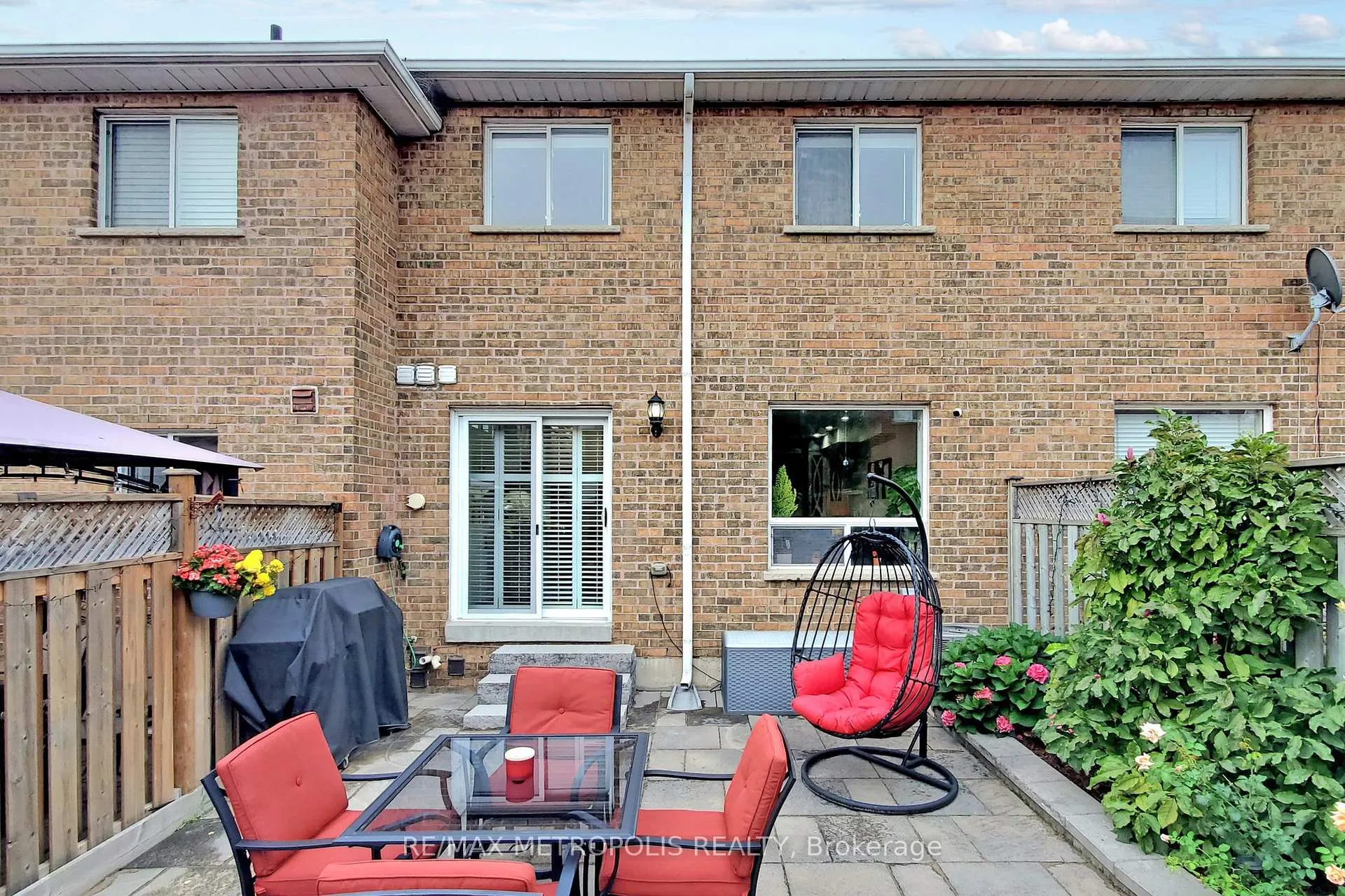 Photo 33 of 14 Piazza Crescent, Vaughan, West Woodbridge — HOMEH