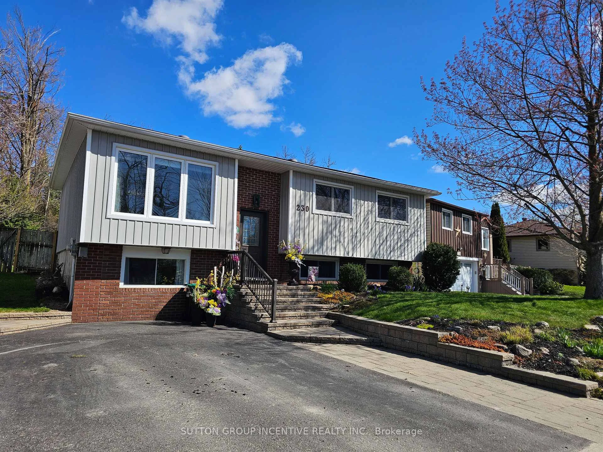 Photo 1 of 230 Edgehill Drive, Barrie, Letitia Heights — HOMEH