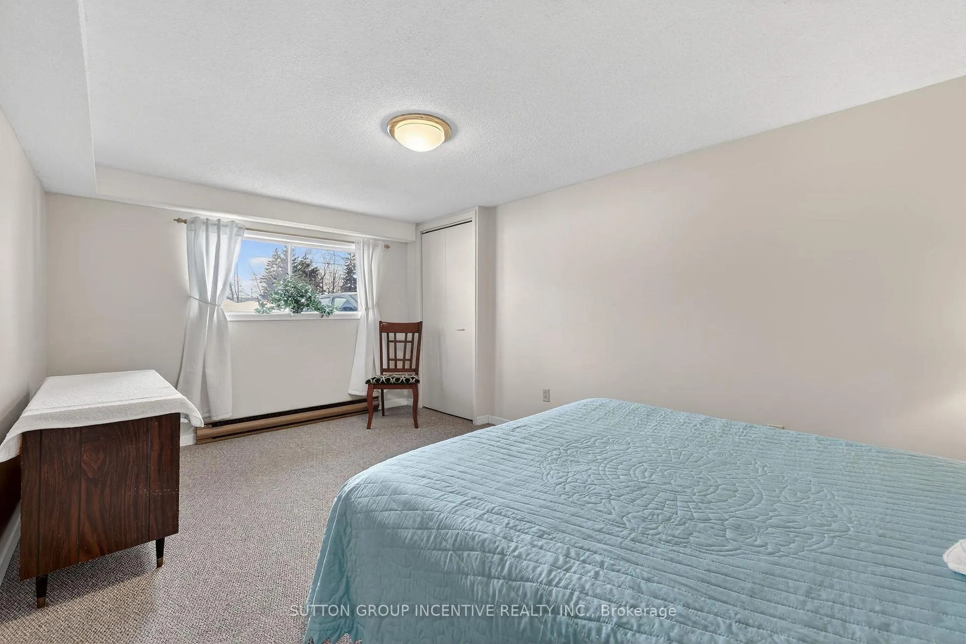 Photo 26 of 230 Edgehill Drive, Barrie, Letitia Heights — HOMEH