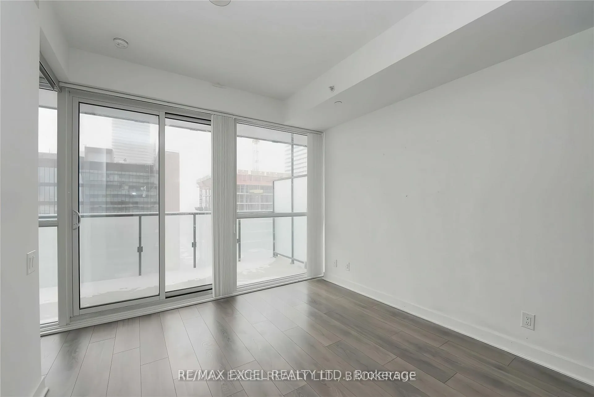 Photo 4 of Unit 2508, 15 Grenville Street, Toronto, Bay Street Corridor — HOMEH