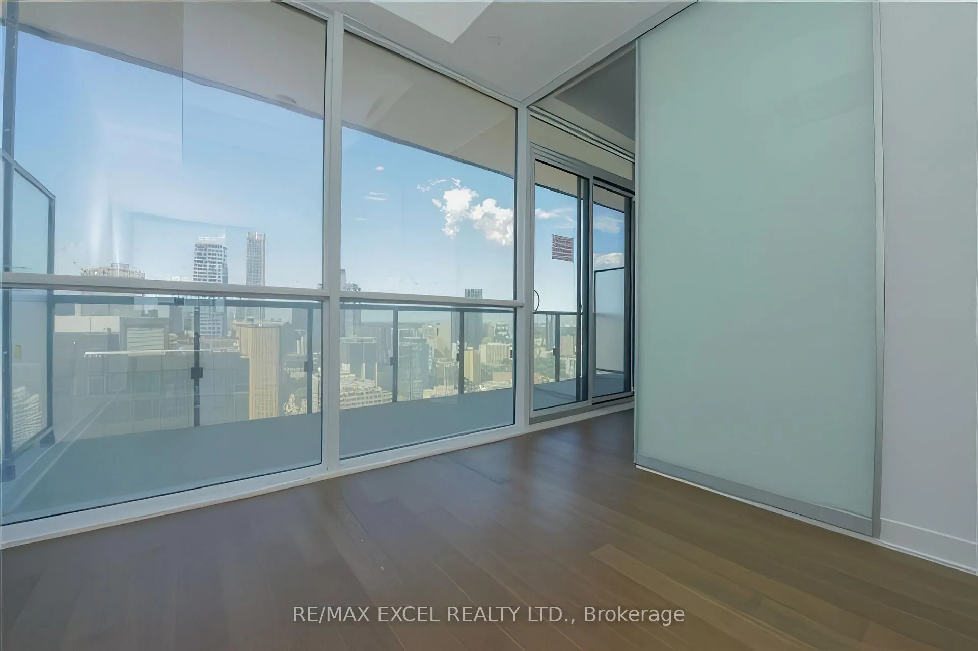 Photo 6 of Unit 2508, 15 Grenville Street, Toronto, Bay Street Corridor — HOMEH