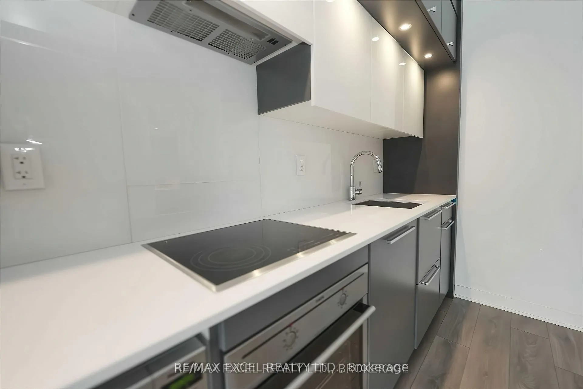 Photo 11 of Unit 2508, 15 Grenville Street, Toronto, Bay Street Corridor — HOMEH