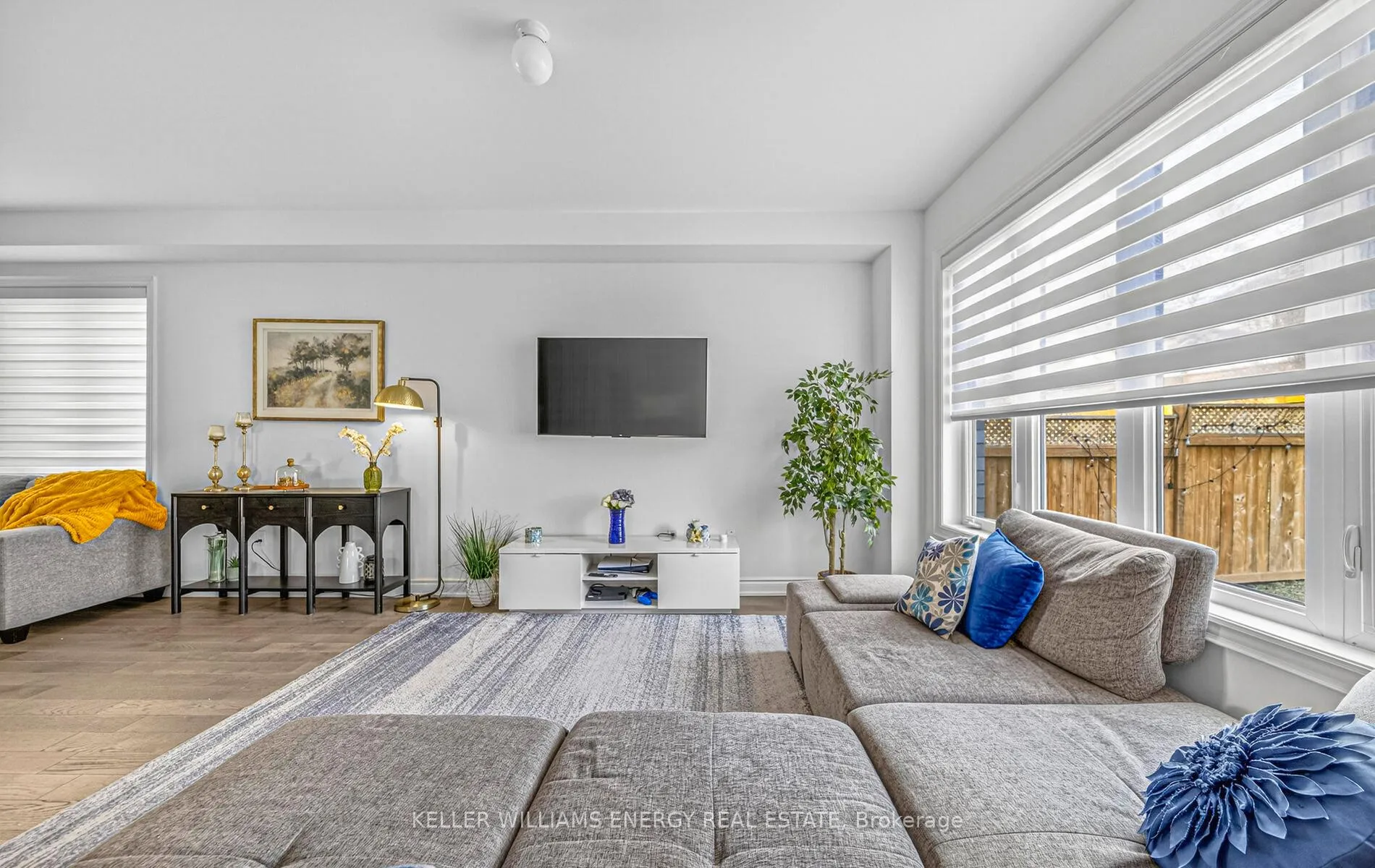 Photo 11 of 23 Holman Court, Whitby, Williamsburg — HOMEH