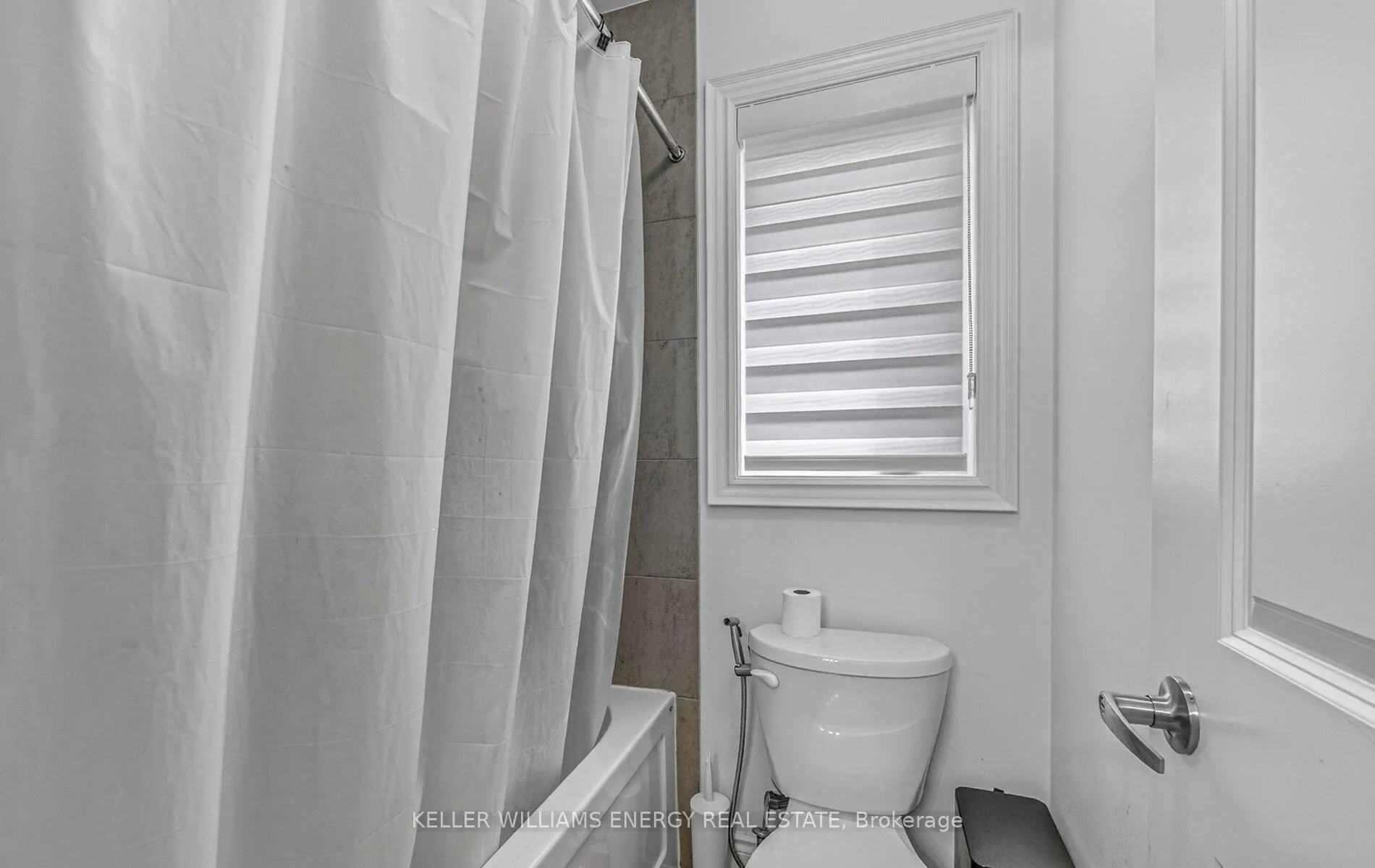 Photo 30 of 23 Holman Court, Whitby, Williamsburg — HOMEH