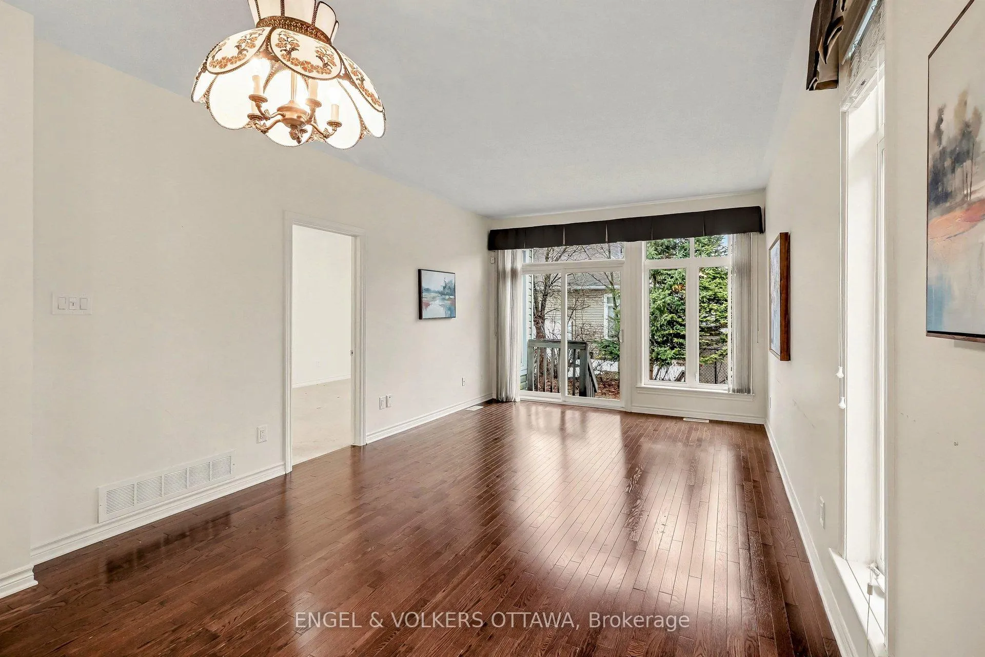 Photo 10 of 257 Bulrush Crescent, Ottawa, Blossom Park/Kemp Park/Findlay Creek — HOMEH