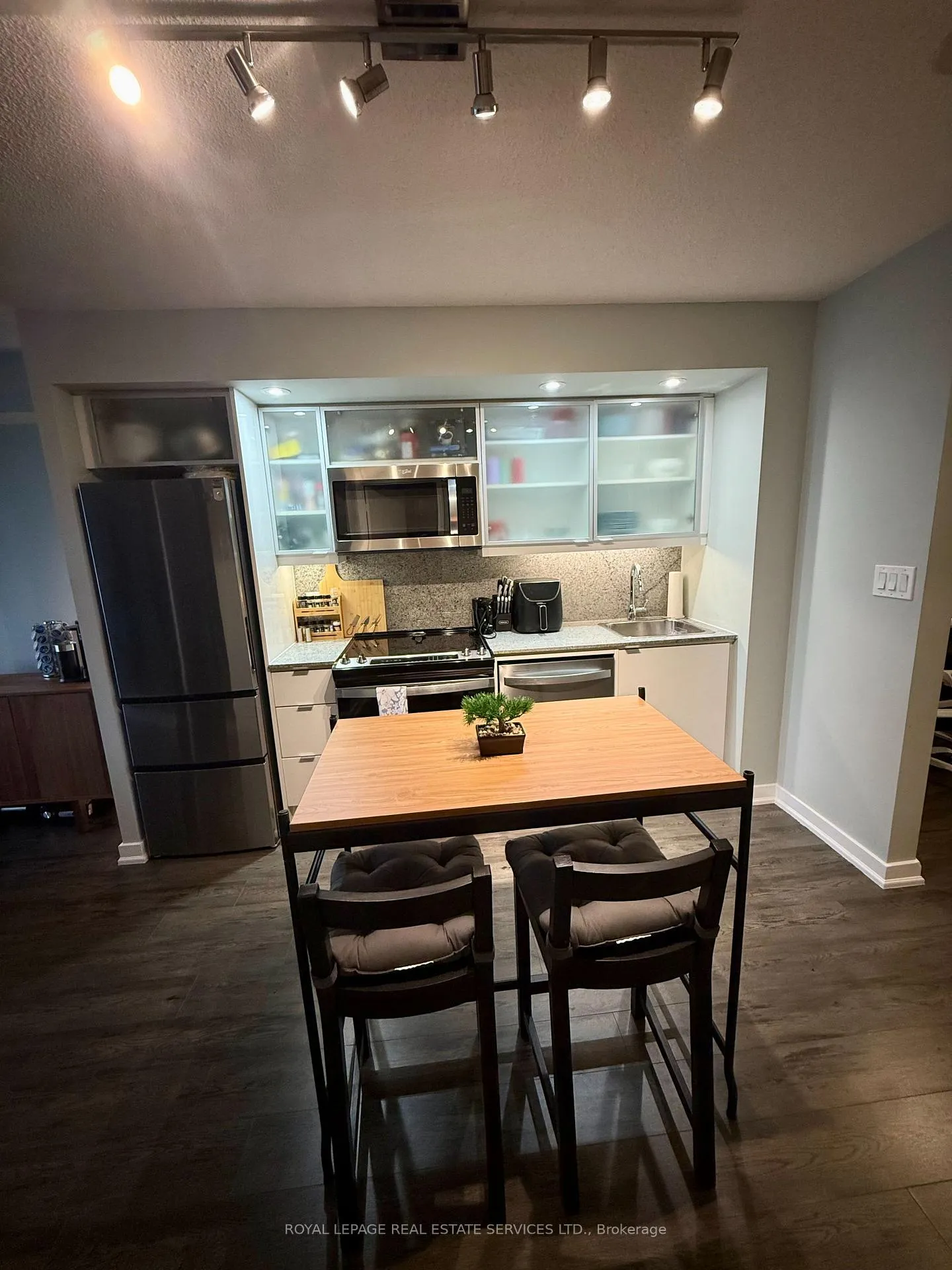 Photo 7 of Unit 3703, 25 Telegram Mews S, Toronto, Waterfront Communities — HOMEH