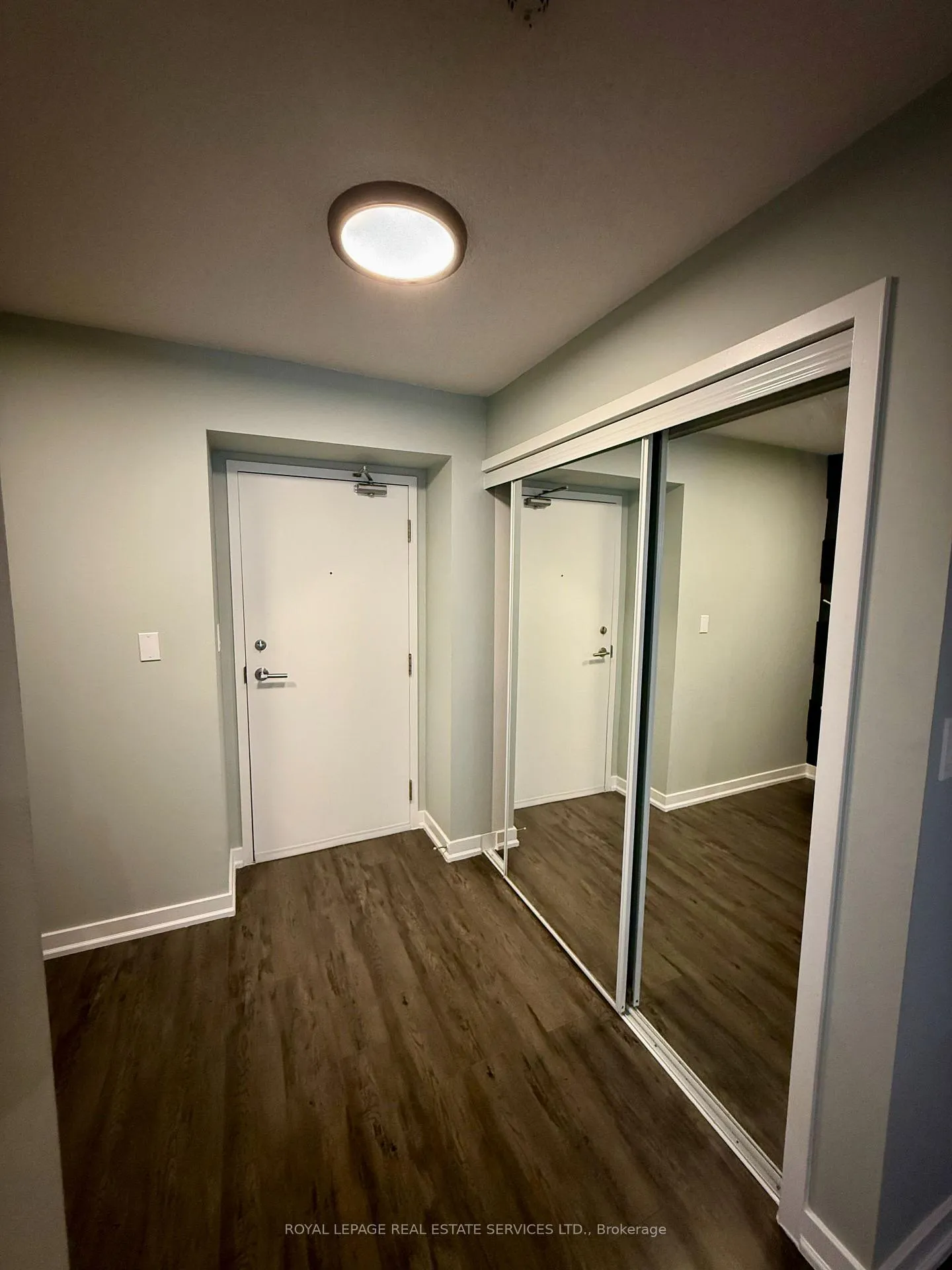 Photo 8 of Unit 3703, 25 Telegram Mews S, Toronto, Waterfront Communities — HOMEH