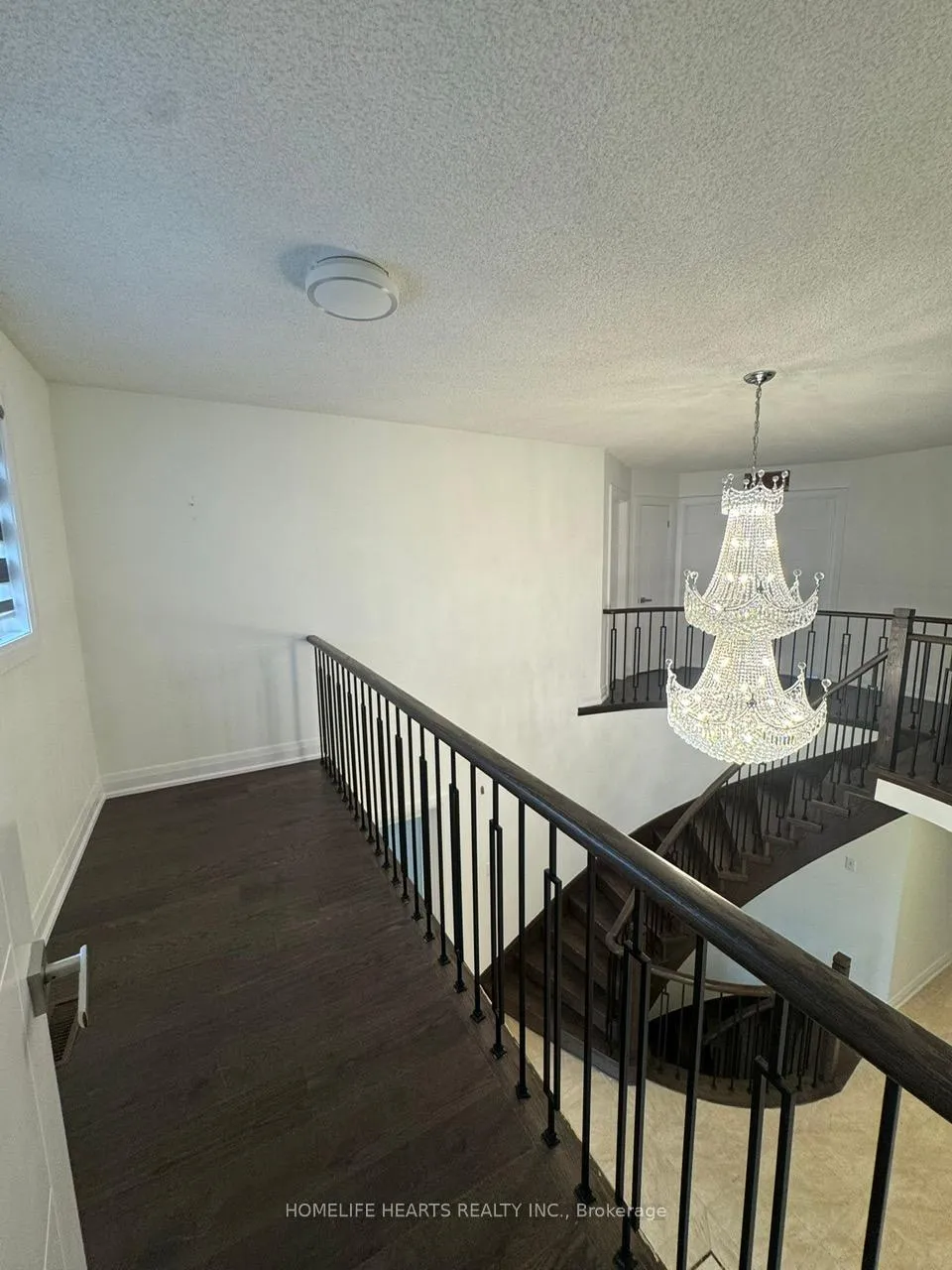 Photo 16 of 5 Burwash Court, Brampton, Heart Lake West — HOMEH