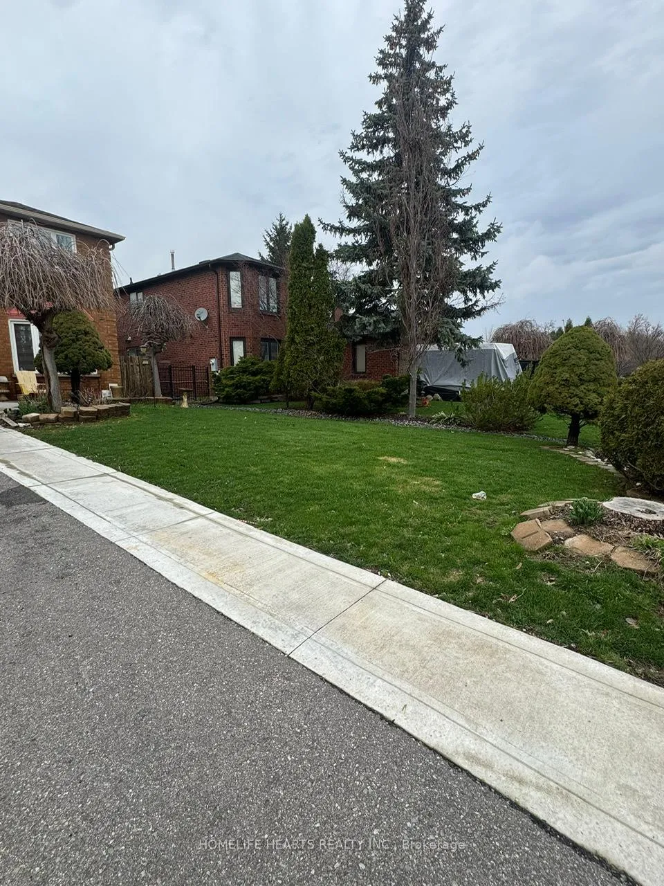 Photo 34 of 5 Burwash Court, Brampton, Heart Lake West — HOMEH