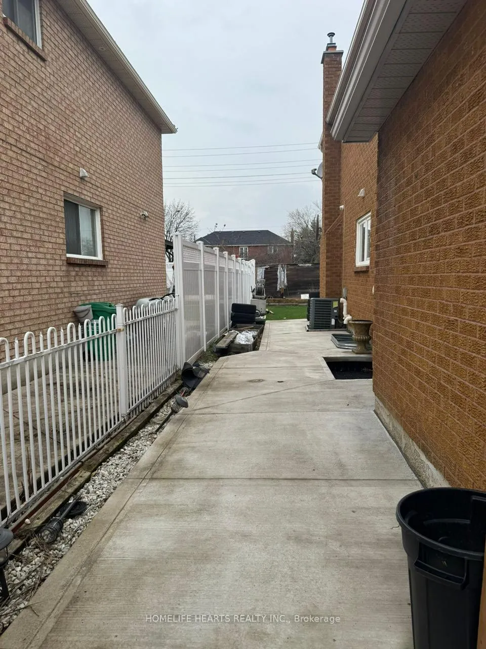 Photo 36 of 5 Burwash Court, Brampton, Heart Lake West — HOMEH