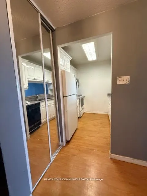 Photo 4 of Unit 812, 1665 Pickering Parkway, Pickering, Village East — HOMEH