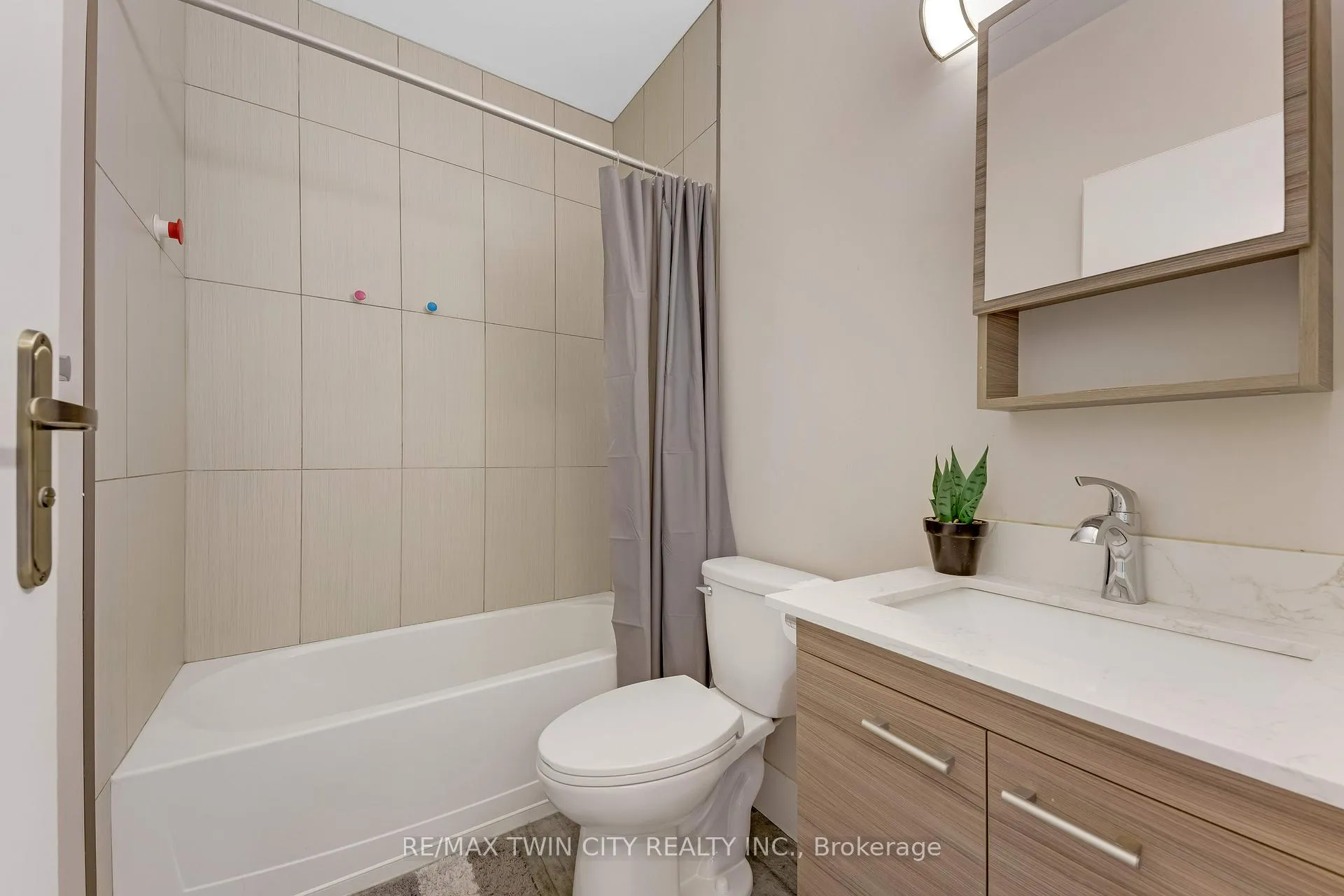Photo 17 of Unit 202, 253 Albert Street, Waterloo, Beechwood/University — HOMEH