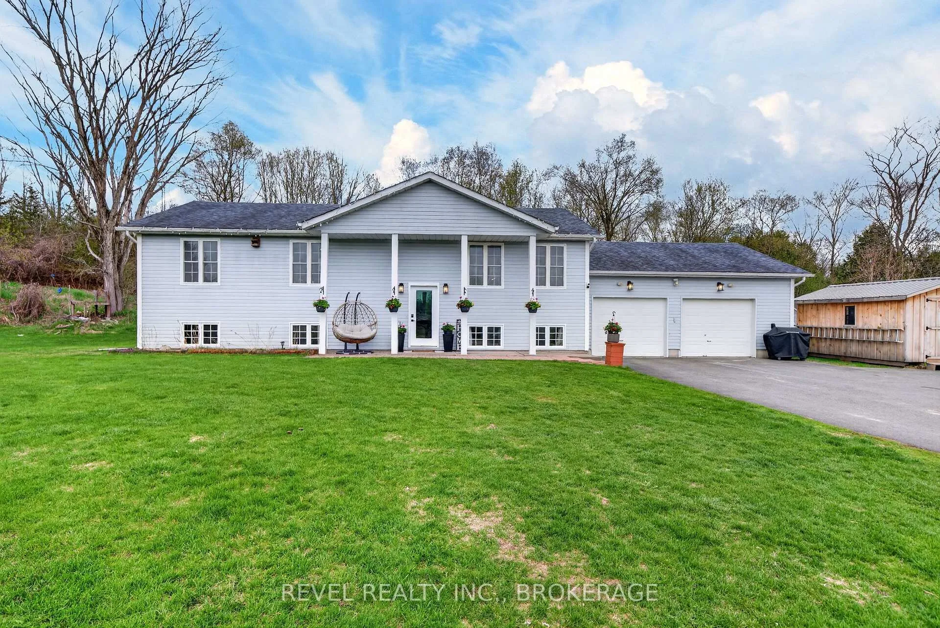 Photo 1 of 4095 Graham Road, Frontenac, Frontenac South — HOMEH