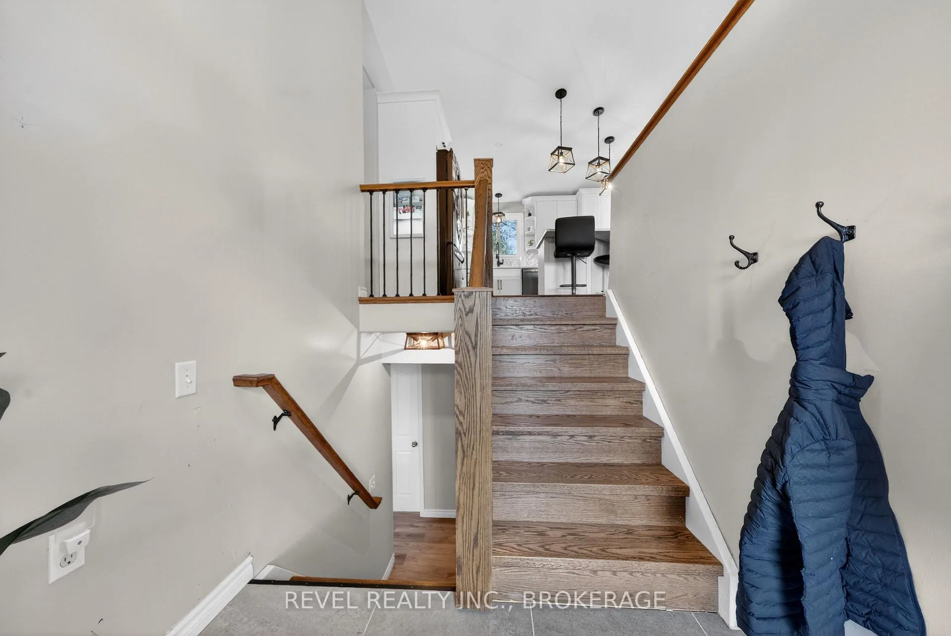 Photo 4 of 4095 Graham Road, Frontenac, Frontenac South — HOMEH