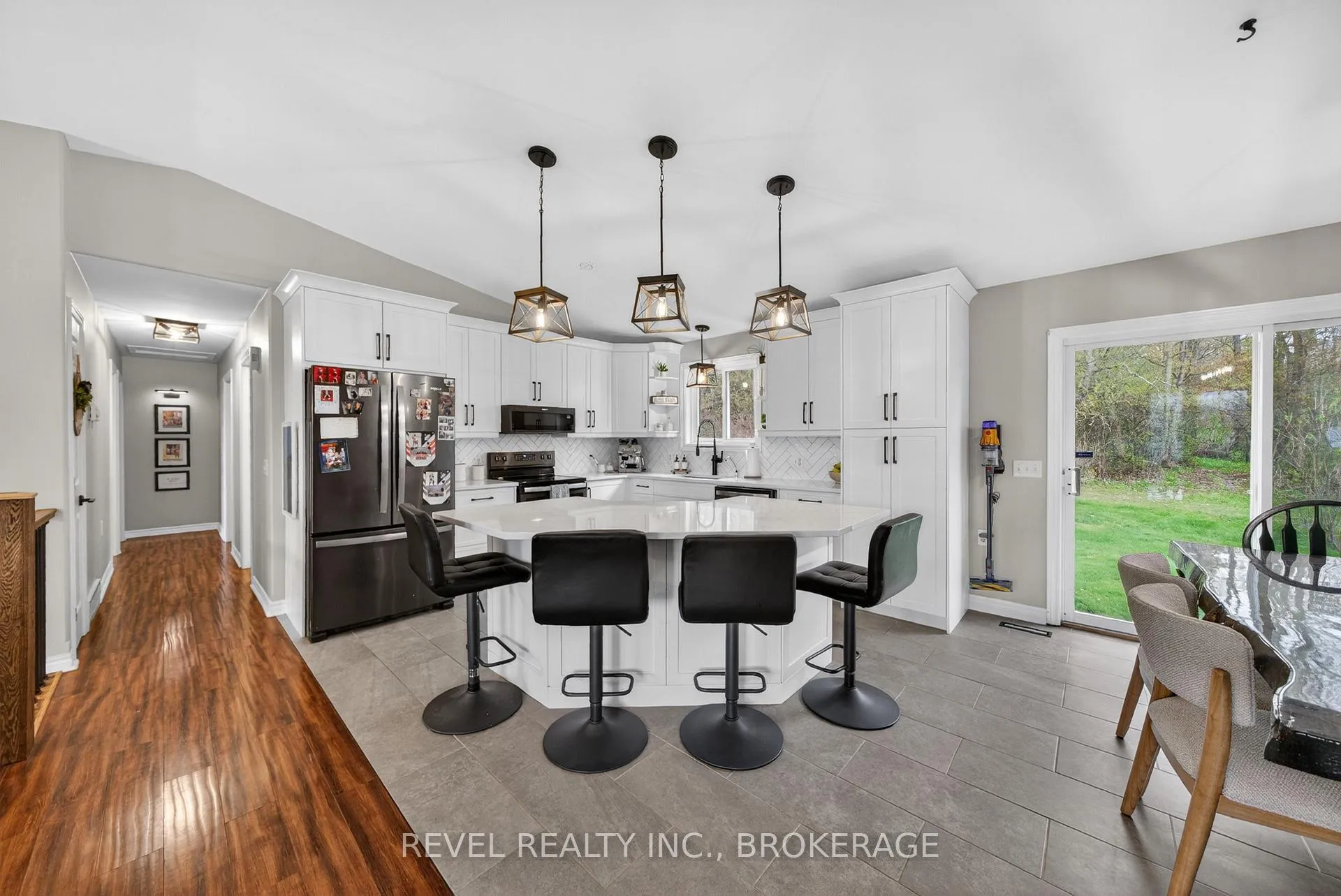 Photo 13 of 4095 Graham Road, Frontenac, Frontenac South — HOMEH