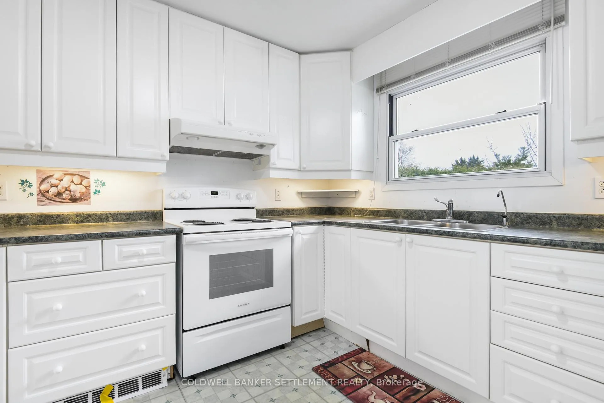 Photo 15 of 7 Parker Avenue, Ottawa, Meadowlands/Crestview — HOMEH