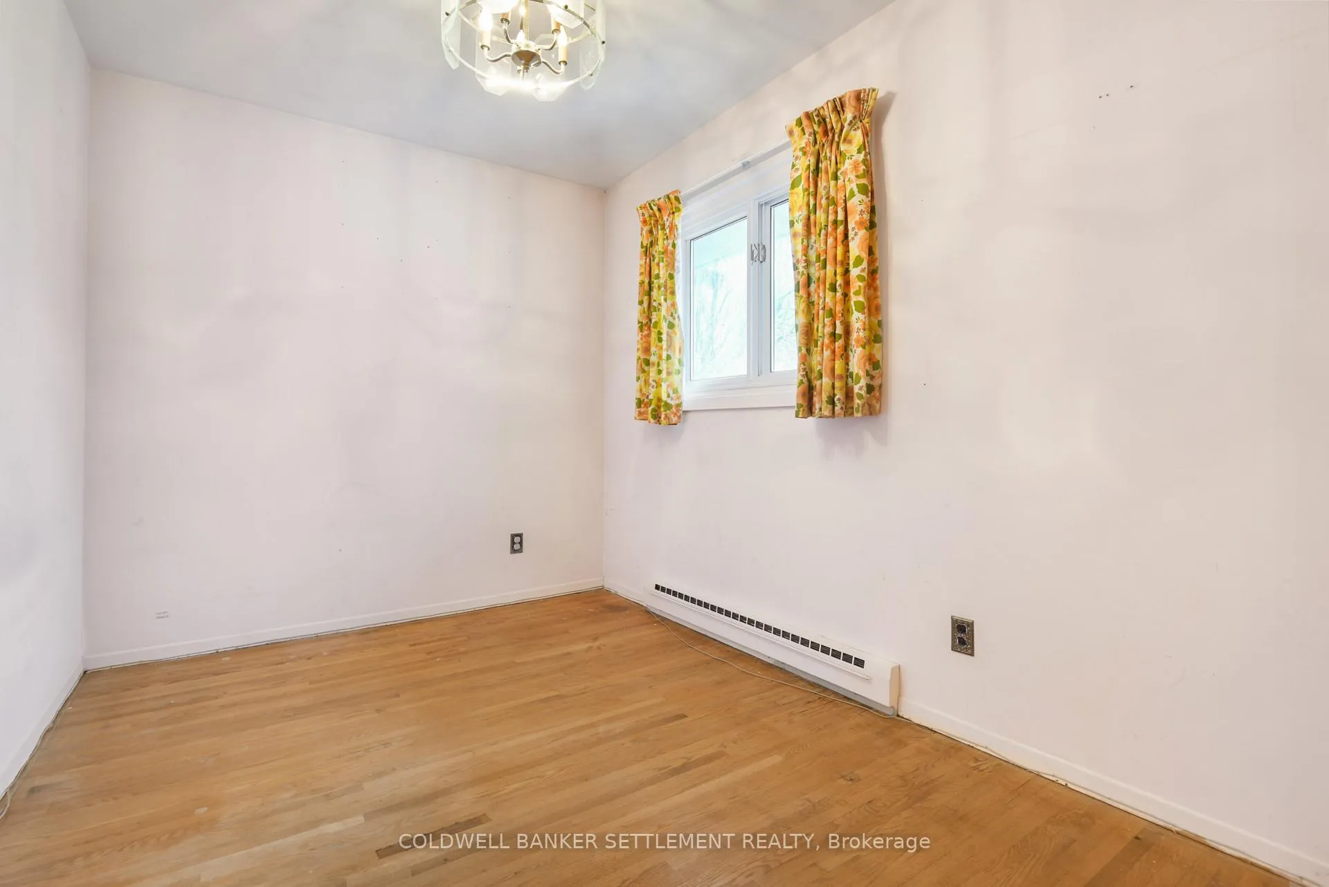 Photo 24 of 7 Parker Avenue, Ottawa, Meadowlands/Crestview — HOMEH