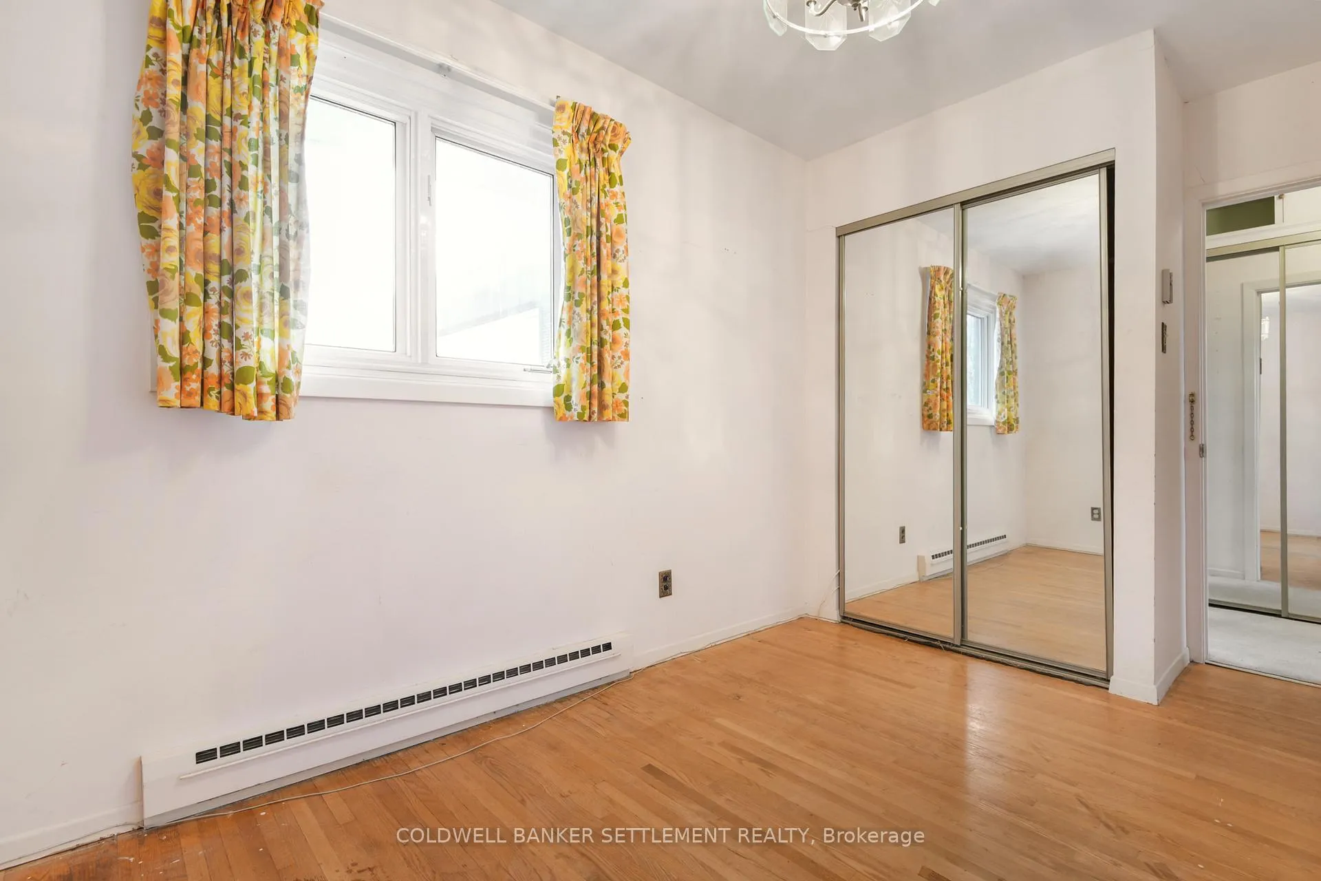 Photo 25 of 7 Parker Avenue, Ottawa, Meadowlands/Crestview — HOMEH