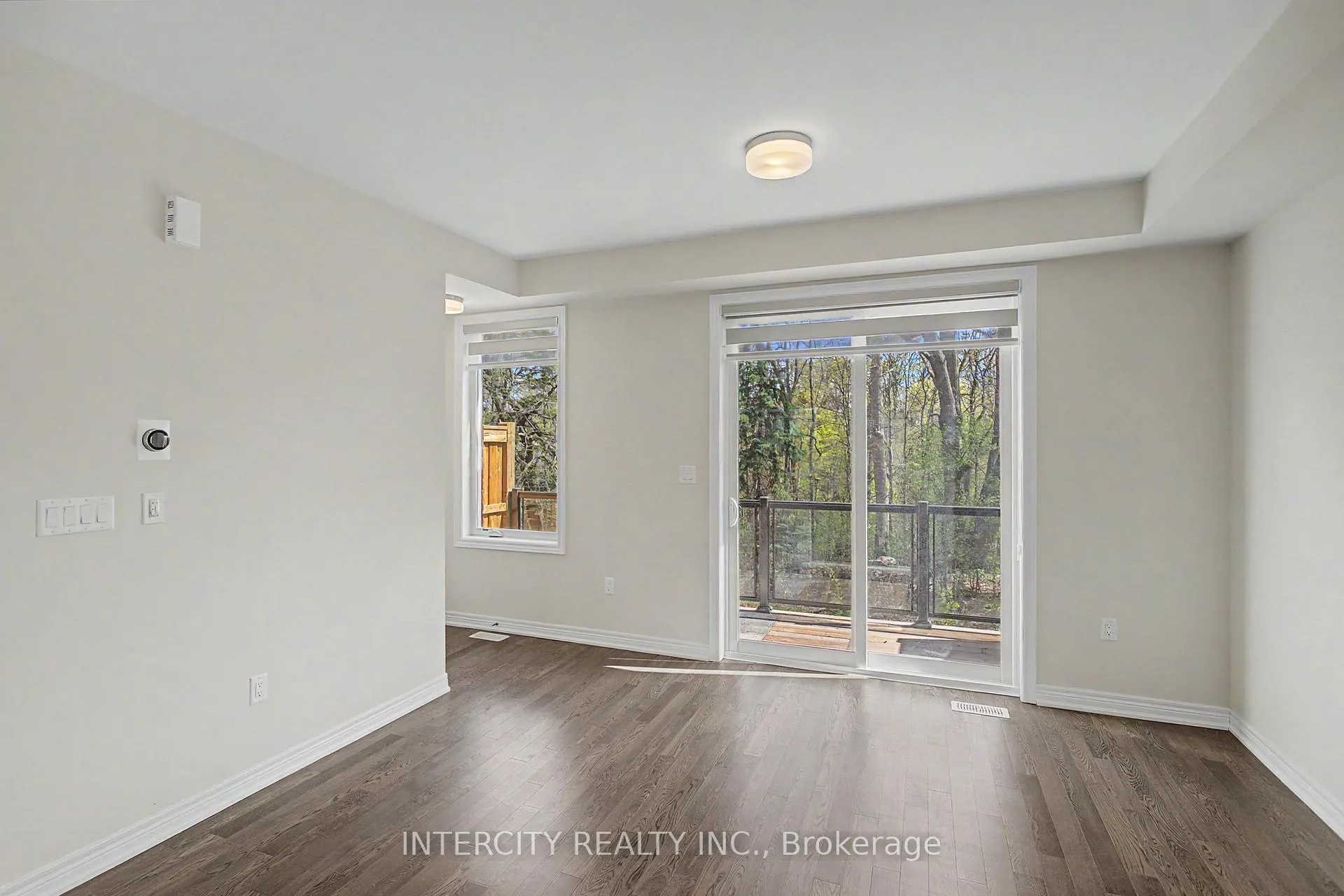 Photo 12 of 21 Folcroft Street, Brampton, Credit Valley — HOMEH