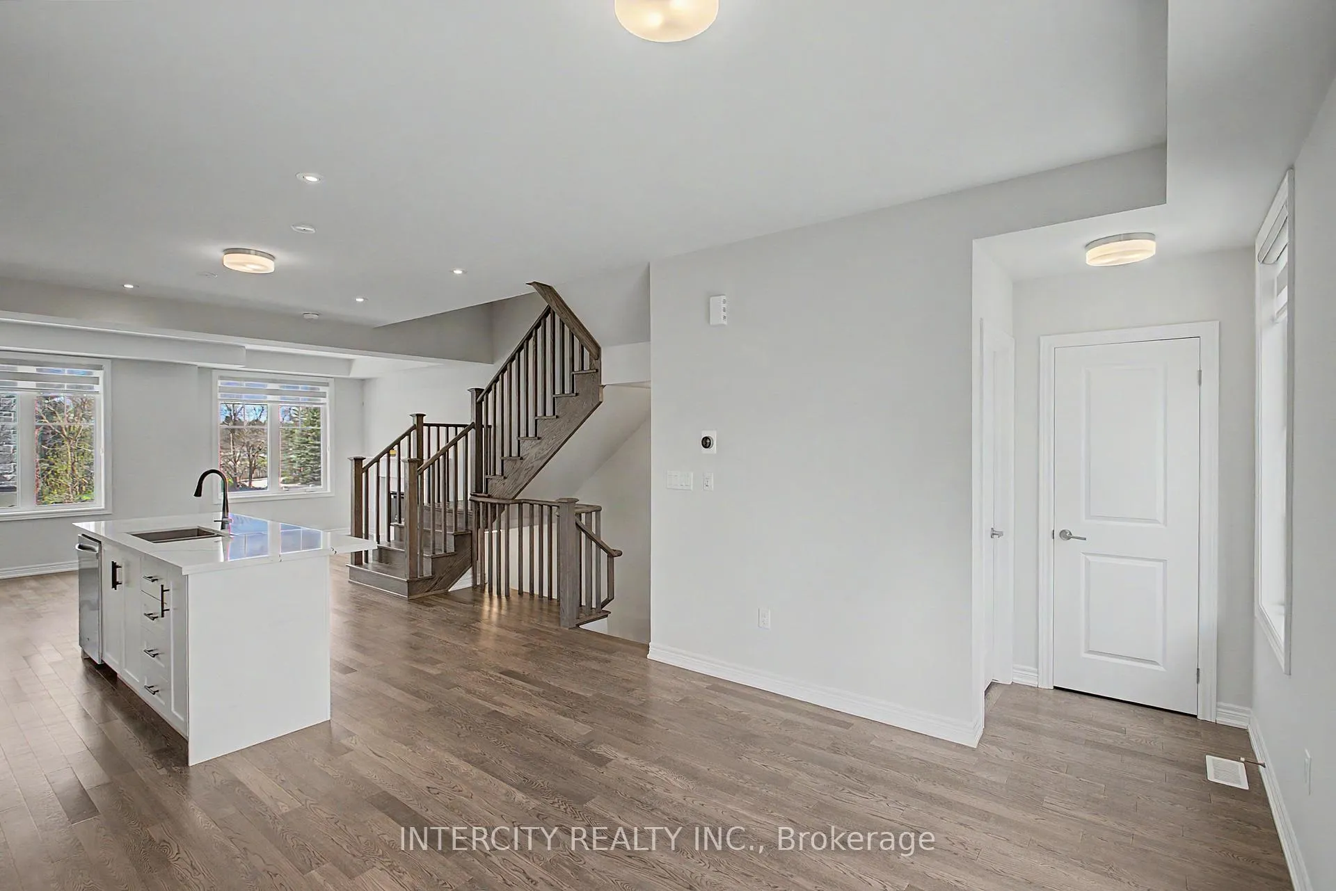 Photo 14 of 21 Folcroft Street, Brampton, Credit Valley — HOMEH