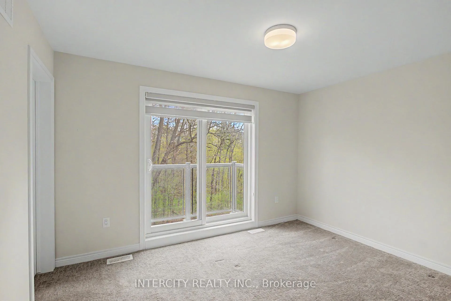 Photo 26 of 21 Folcroft Street, Brampton, Credit Valley — HOMEH