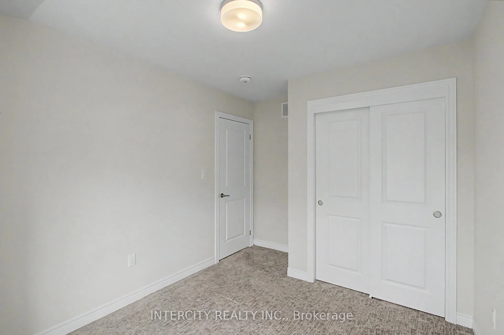 Photo 31 of 21 Folcroft Street, Brampton, Credit Valley — HOMEH