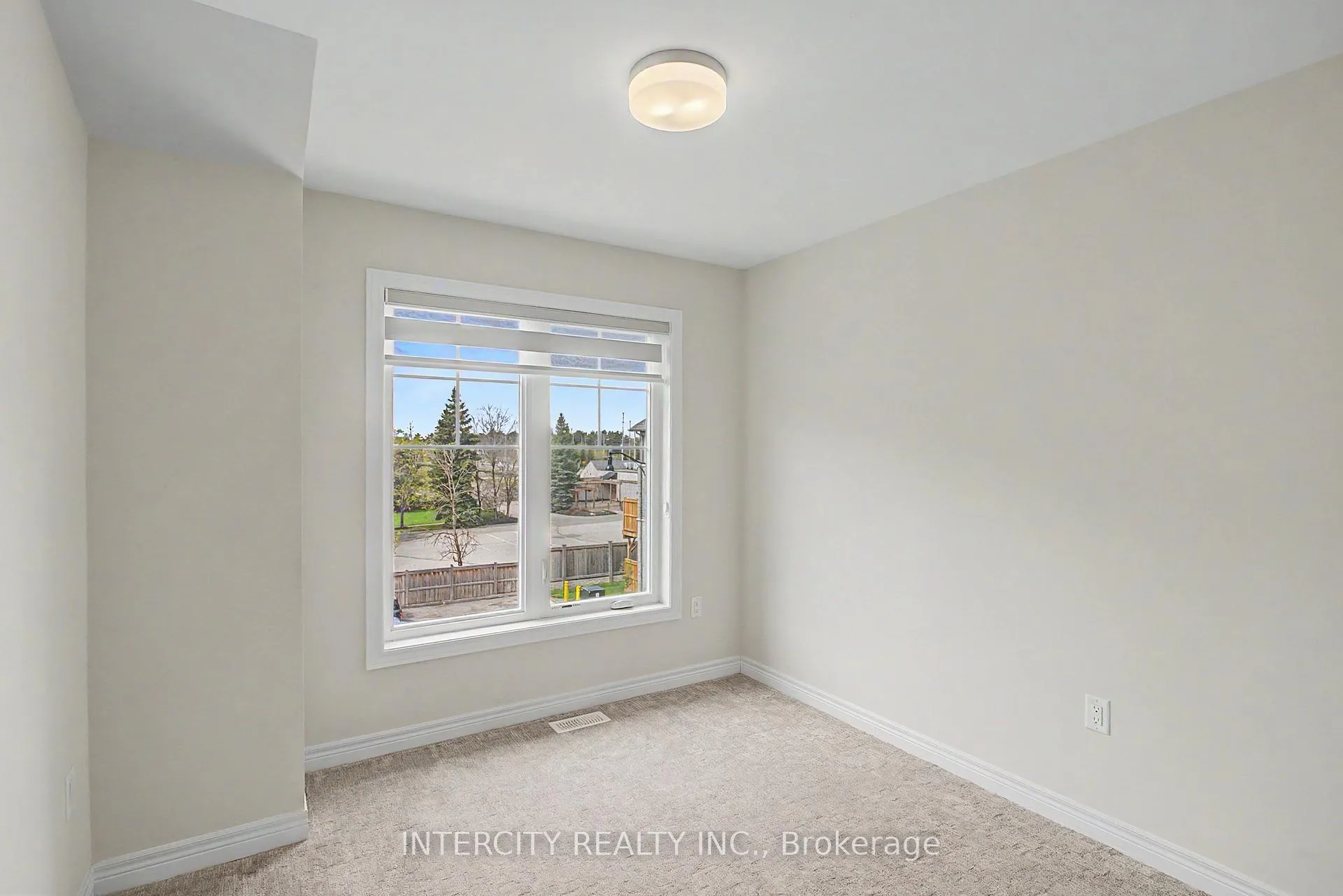 Photo 32 of 21 Folcroft Street, Brampton, Credit Valley — HOMEH