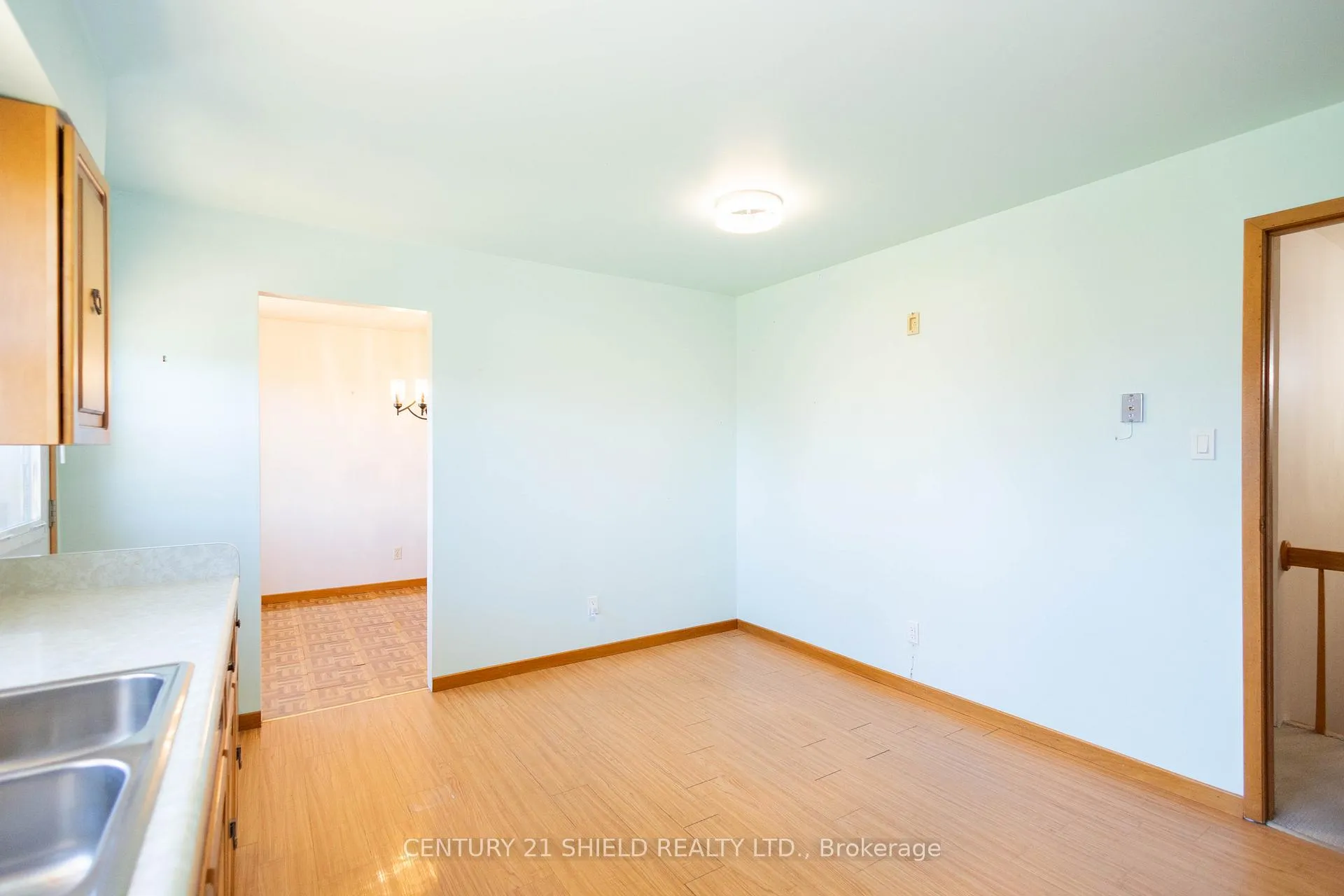 Photo 15 of 901 Laflin Street, Cornwall — HOMEH