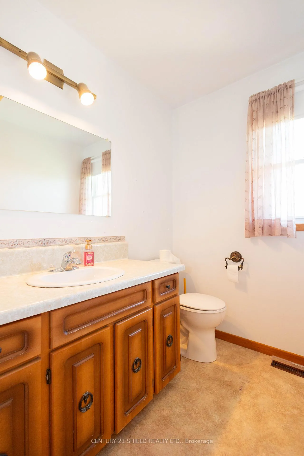 Photo 17 of 901 Laflin Street, Cornwall — HOMEH