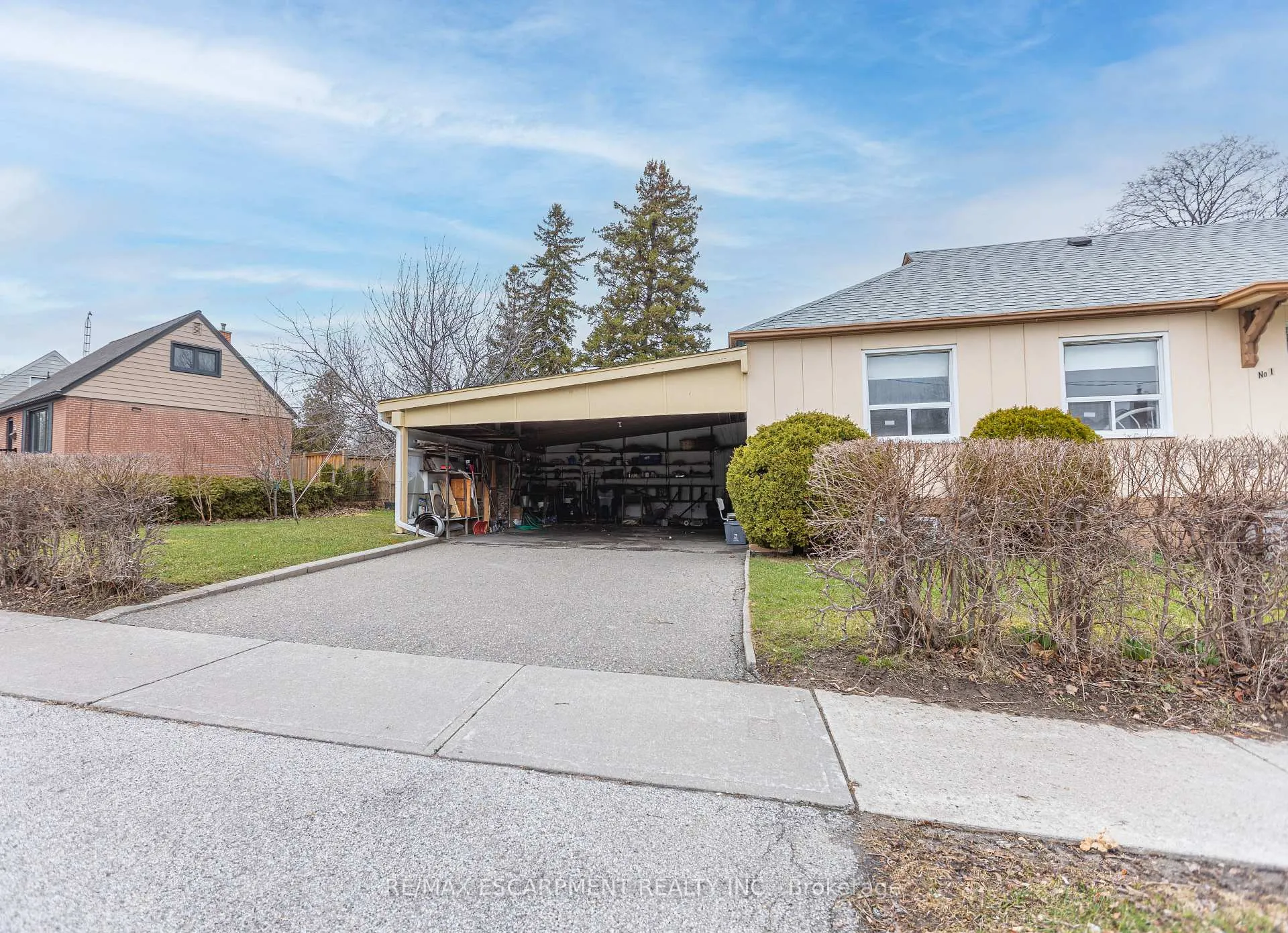 Photo 3 of 1 Snaresbrook Drive, Etobicoke, Rexdale-Kipling — HOMEH