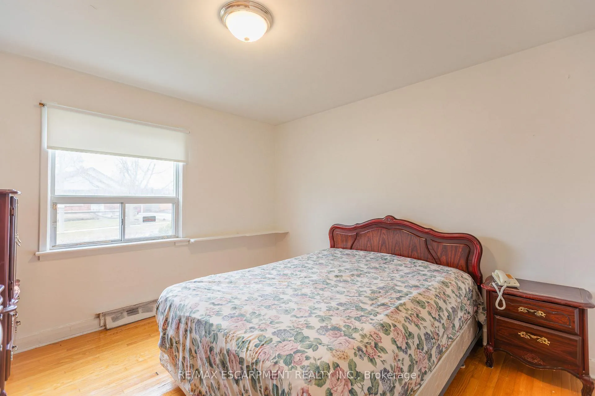 Photo 16 of 1 Snaresbrook Drive, Etobicoke, Rexdale-Kipling — HOMEH