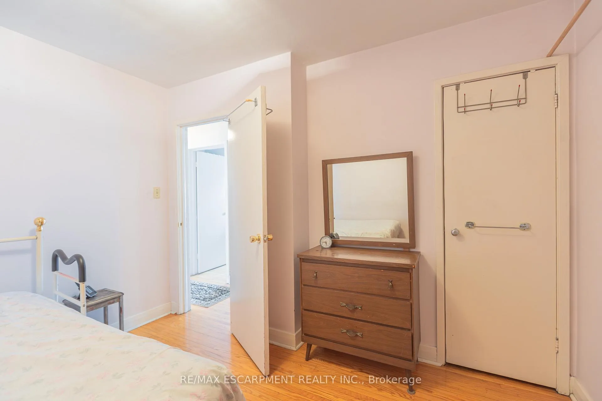 Photo 21 of 1 Snaresbrook Drive, Etobicoke, Rexdale-Kipling — HOMEH