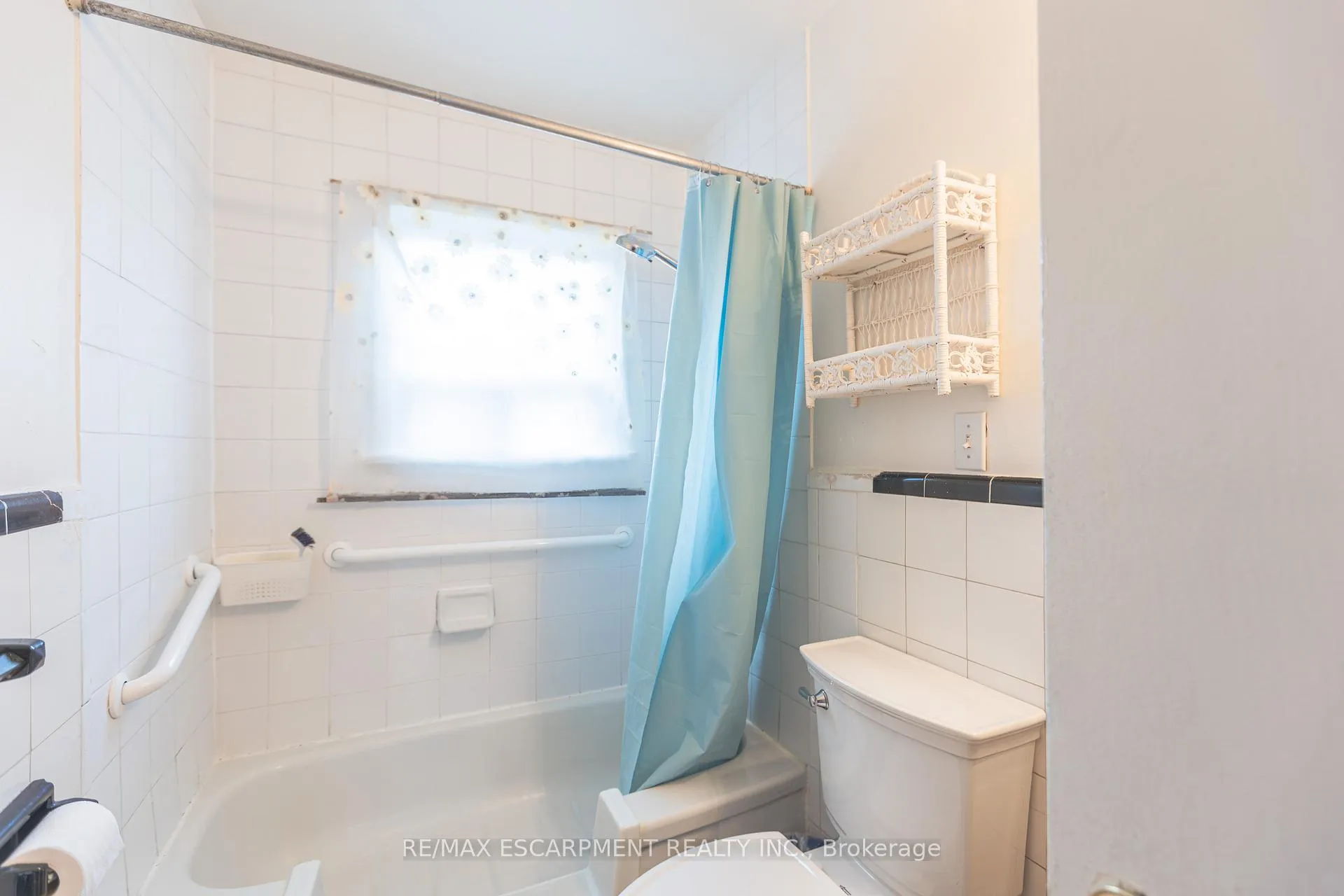 Photo 22 of 1 Snaresbrook Drive, Etobicoke, Rexdale-Kipling — HOMEH