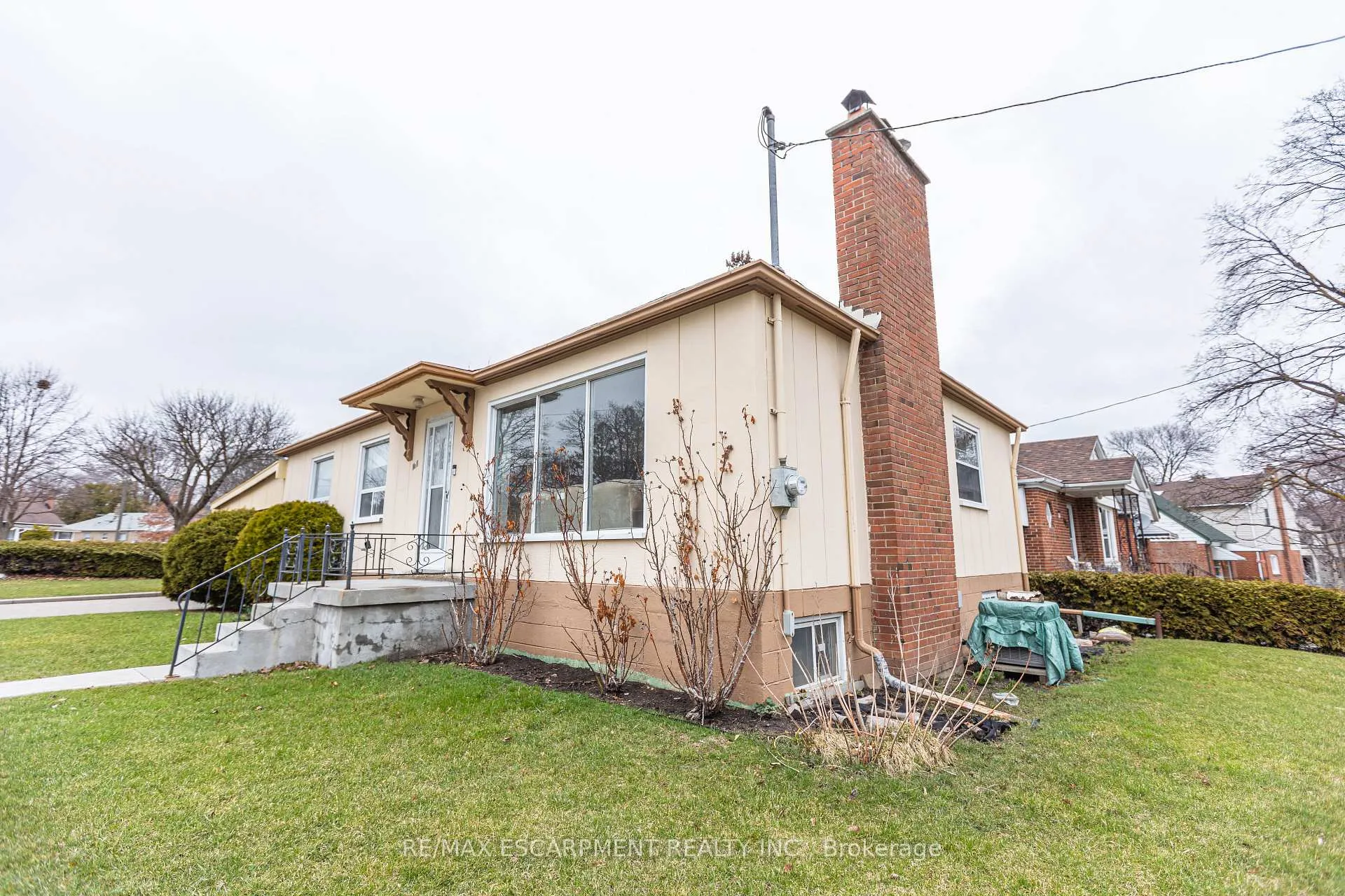 Photo 46 of 1 Snaresbrook Drive, Etobicoke, Rexdale-Kipling — HOMEH