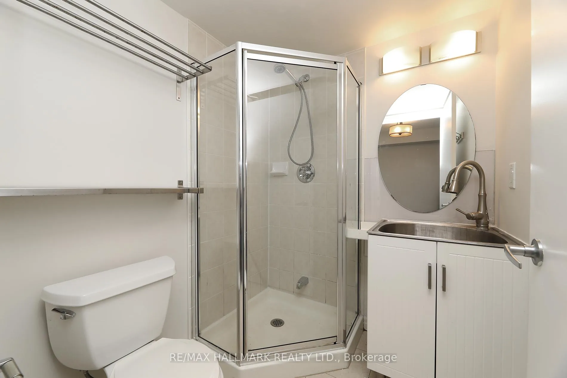 Photo 6 of Unit 707, 16 Yonge Street, Toronto, Waterfront Communities — HOMEH