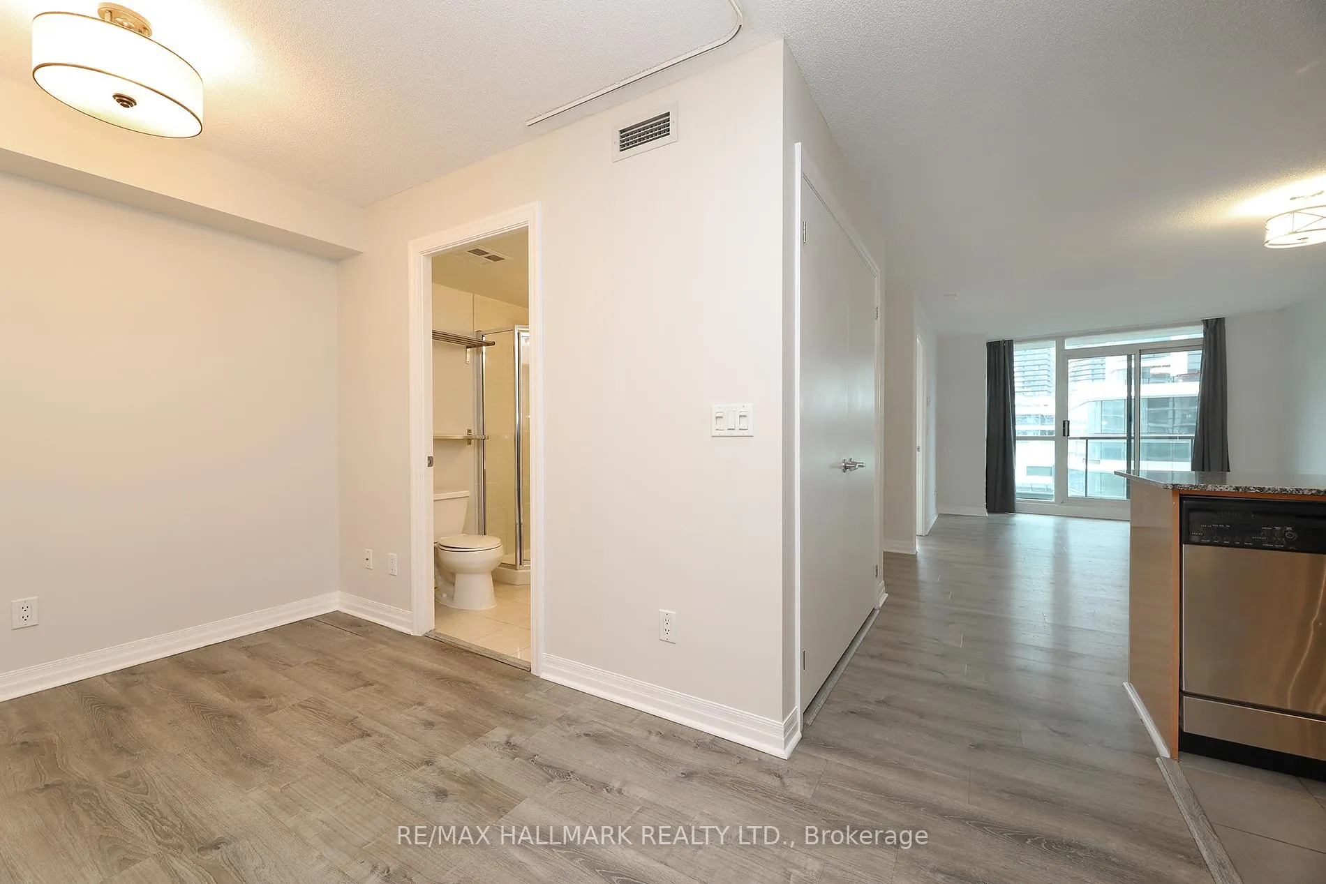 Photo 7 of Unit 707, 16 Yonge Street, Toronto, Waterfront Communities — HOMEH