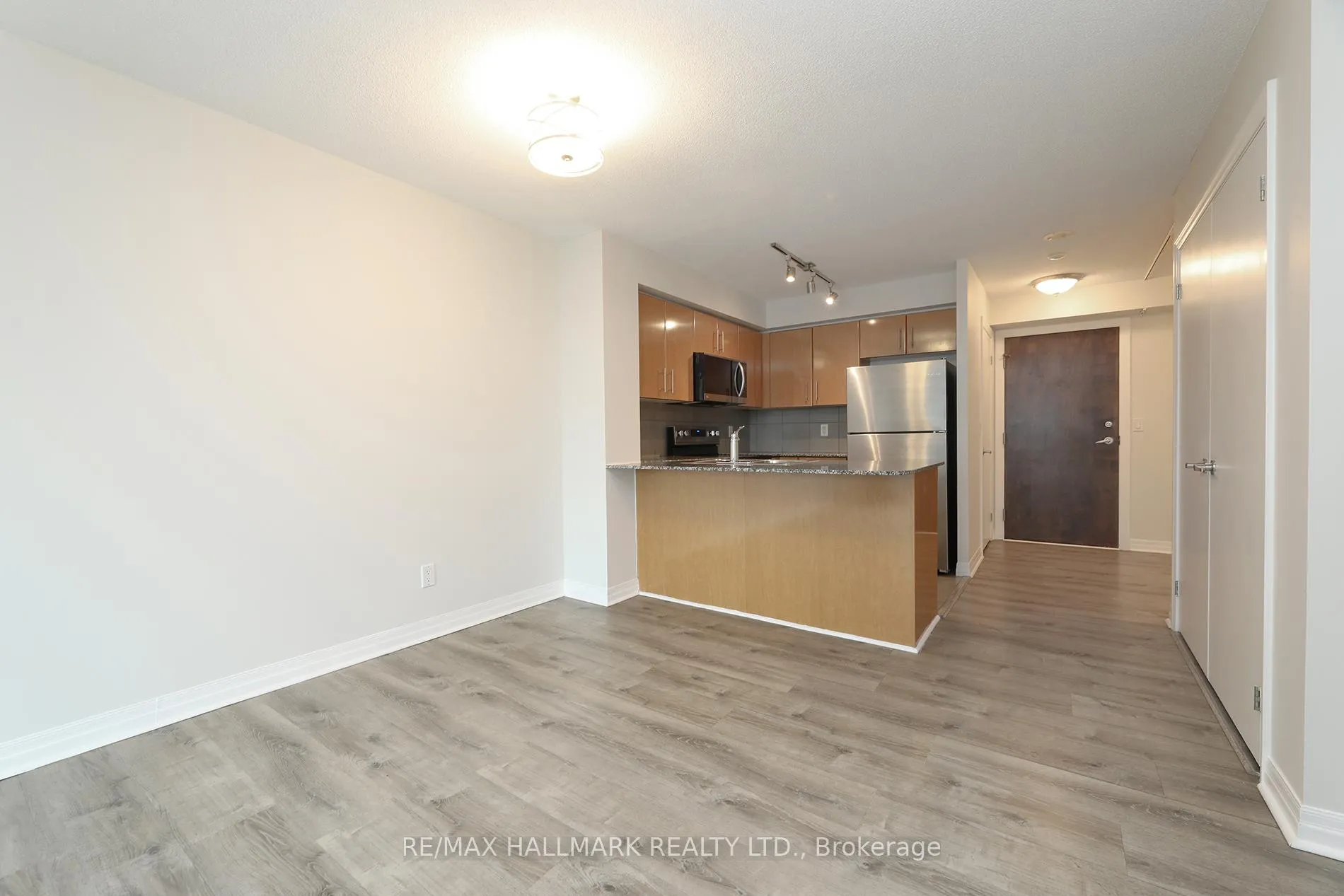 Photo 13 of Unit 707, 16 Yonge Street, Toronto, Waterfront Communities — HOMEH