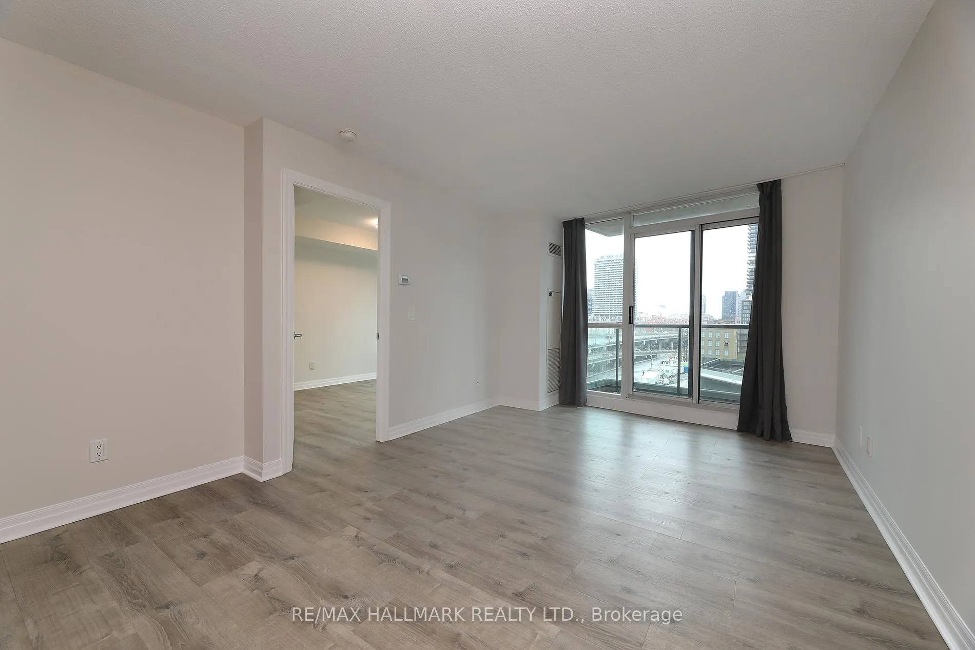 Photo 15 of Unit 707, 16 Yonge Street, Toronto, Waterfront Communities — HOMEH