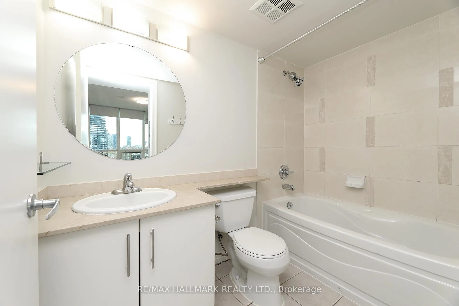 Photo 20 of Unit 707, 16 Yonge Street, Toronto, Waterfront Communities — HOMEH