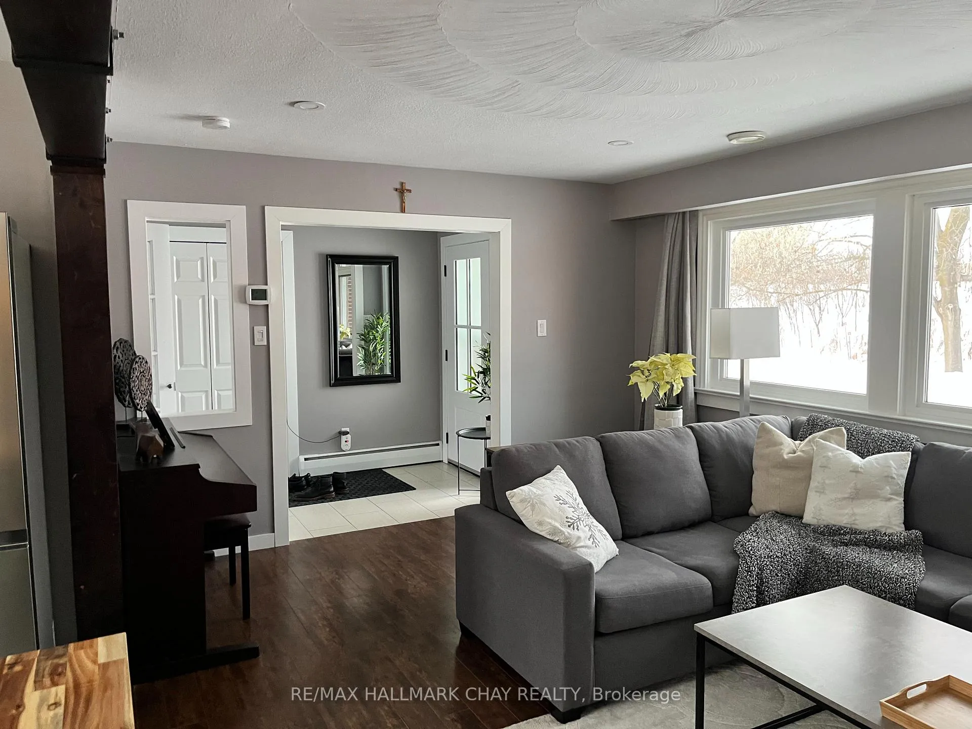 Photo 6 of 595 Big Bay Point Road E, Barrie, Bayshore — HOMEH