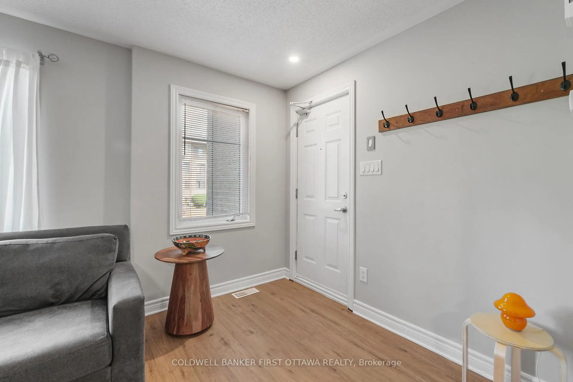 Photo 3 of Unit A, 283 Titanium Private, Ottawa, Convent Glen North — HOMEH