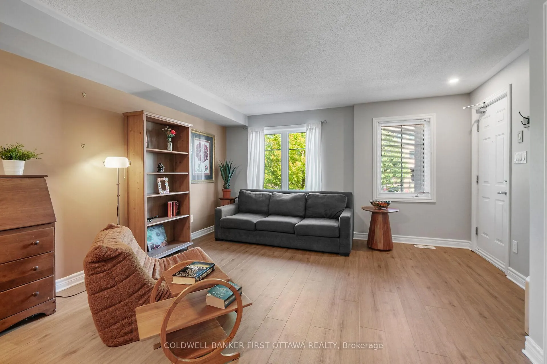 Photo 5 of Unit A, 283 Titanium Private, Ottawa, Convent Glen North — HOMEH