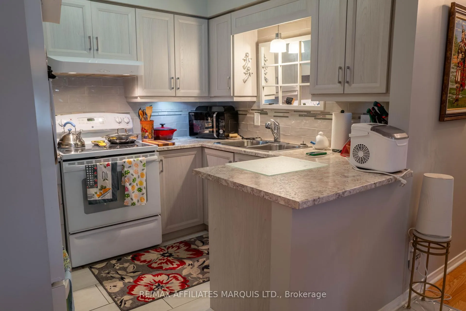 Photo 12 of Unit 312, 121 Water Street W, Cornwall — HOMEH