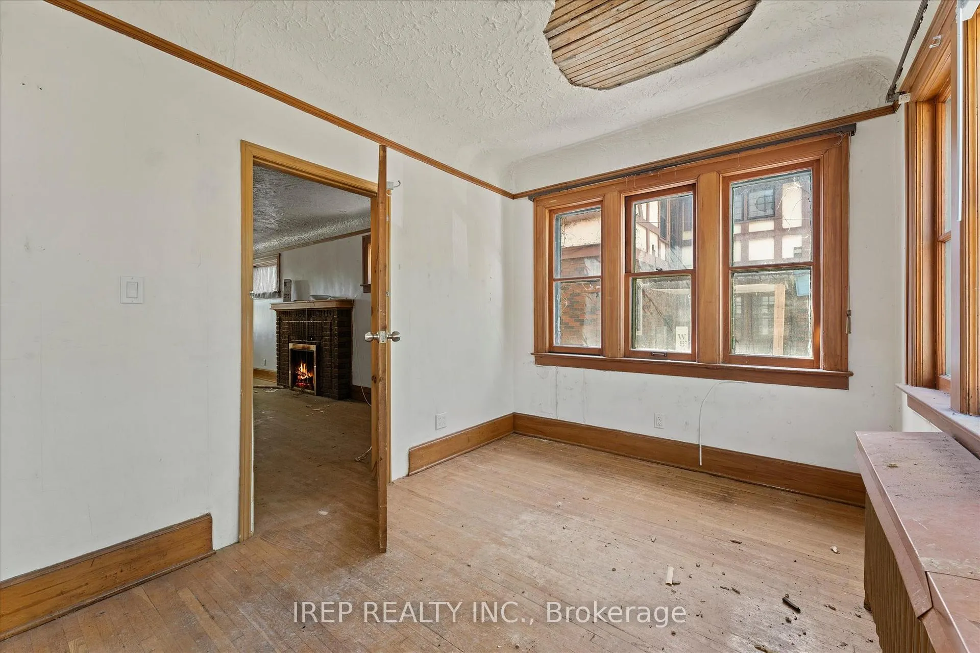 Photo 13 of 3056 Alexander Avenue, Windsor — HOMEH
