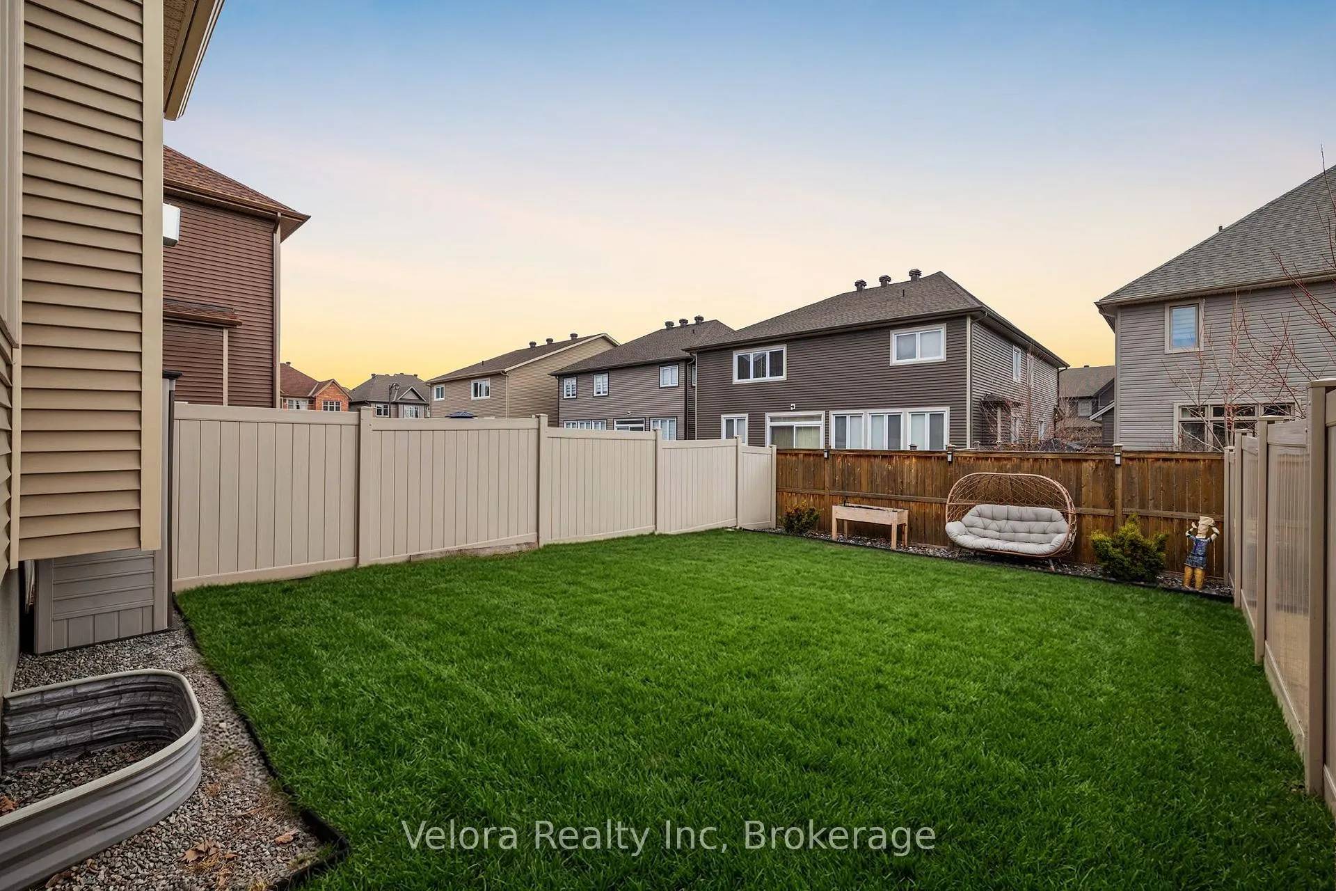 Photo 36 of 696 Vivera Place, Ottawa, Stittsville (North) — HOMEH