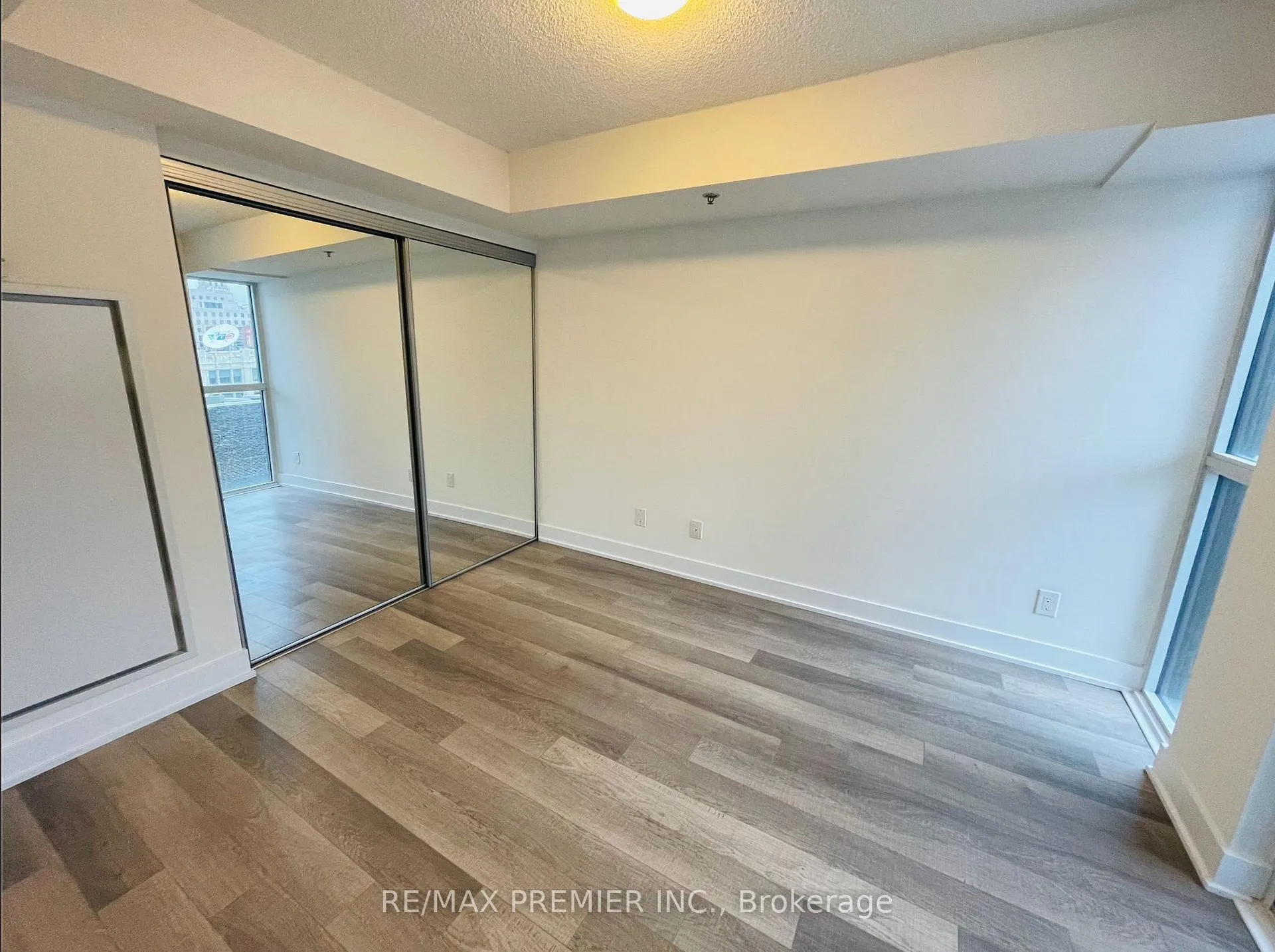 Photo 9 of Unit 708, 318 Richmond Street W, Toronto, Waterfront Communities — HOMEH