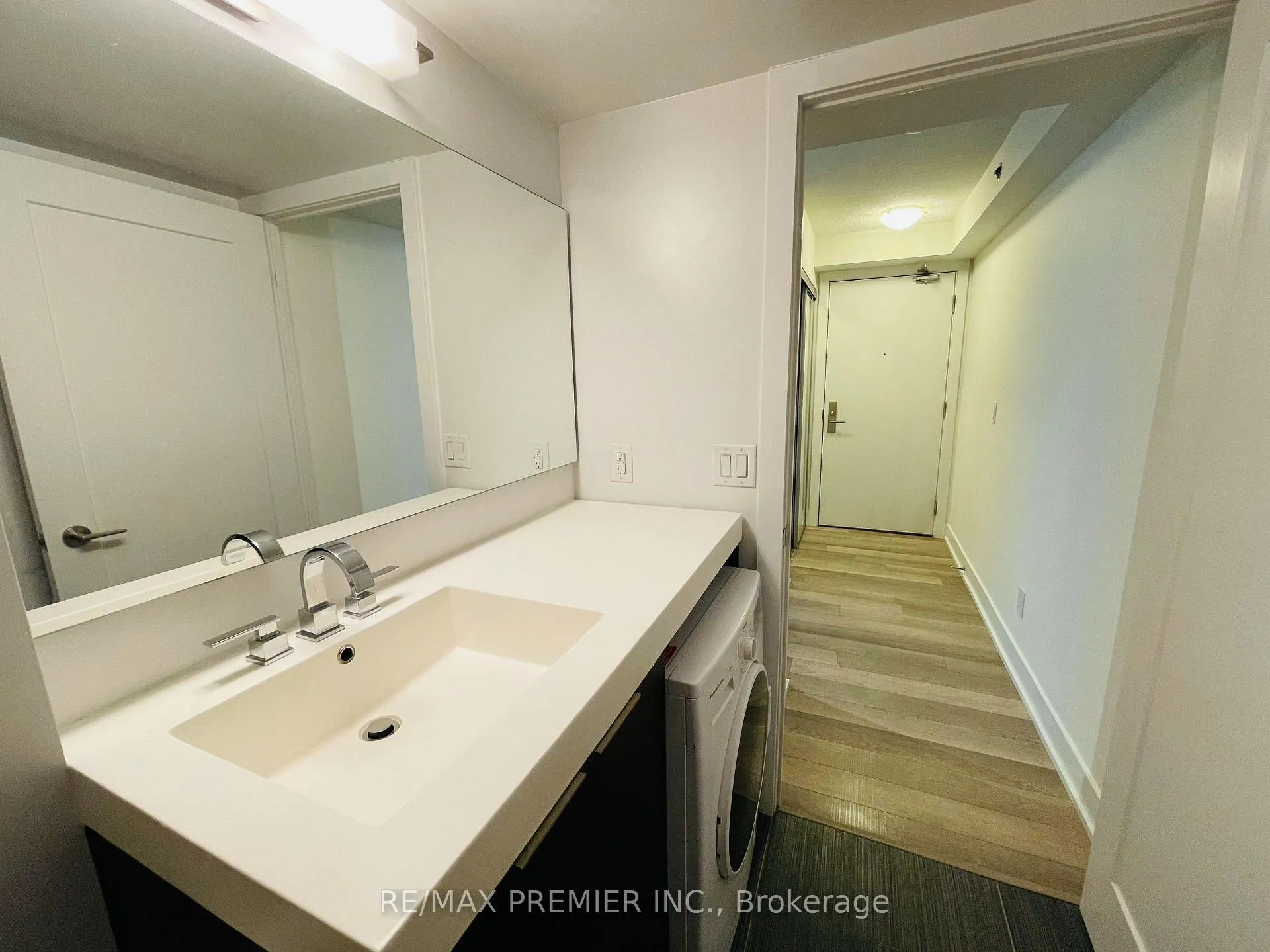 Photo 14 of Unit 708, 318 Richmond Street W, Toronto, Waterfront Communities — HOMEH