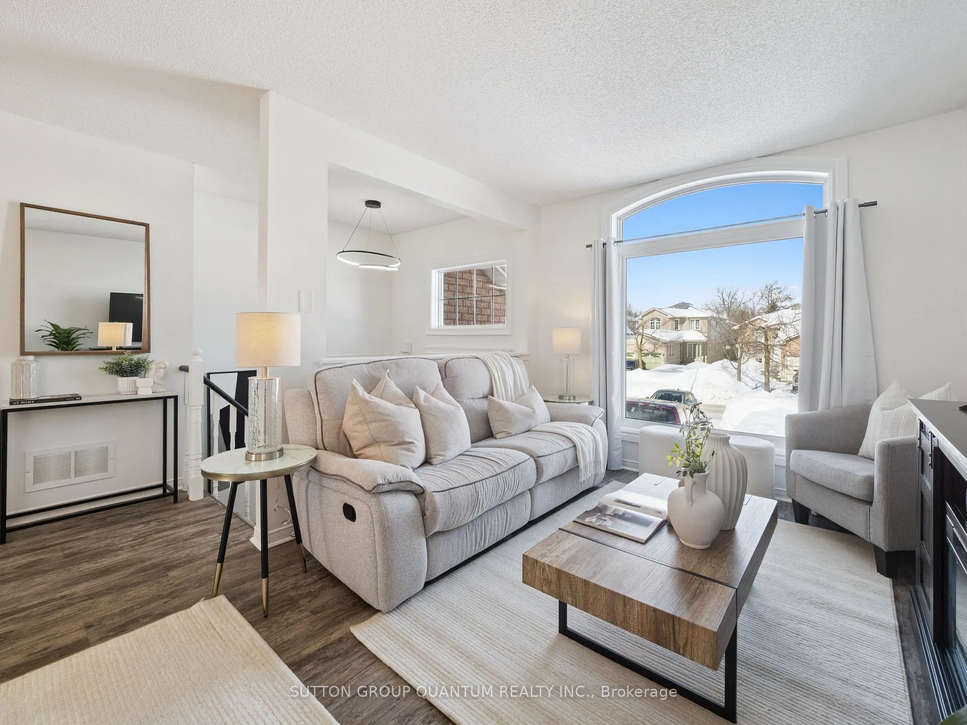 Photo 7 of 19 Leslie Avenue, Barrie, Holly — HOMEH